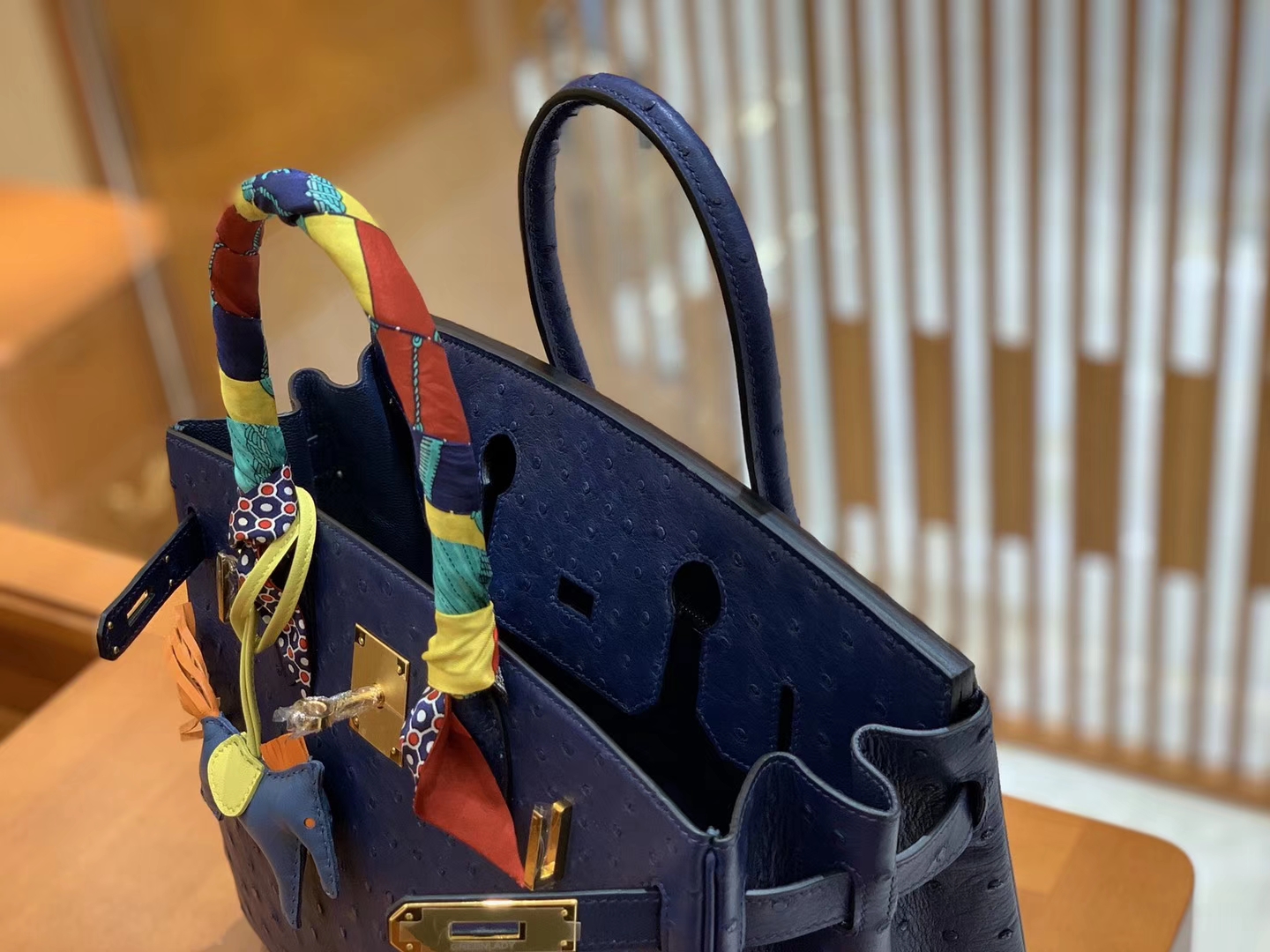Hermès（爱马仕）Birkin 铂金包 深蓝色 鸵鸟皮 手缝工艺 金扣 30cm 现货