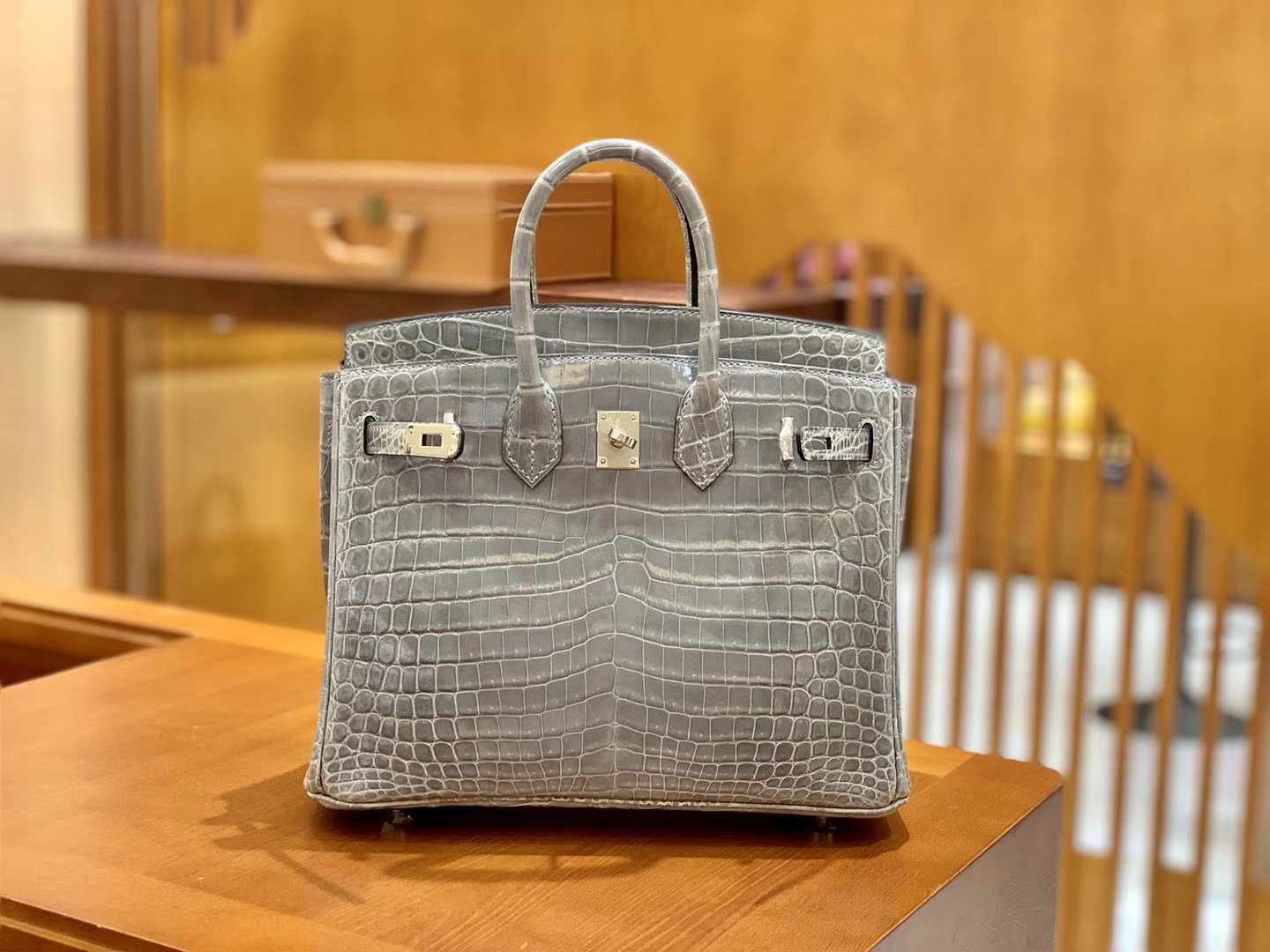 Hermès（爱马仕）Birkin 铂金包 巴黎灰 一级皮 尼罗鳄鱼皮 臻品级别 银扣 25cm