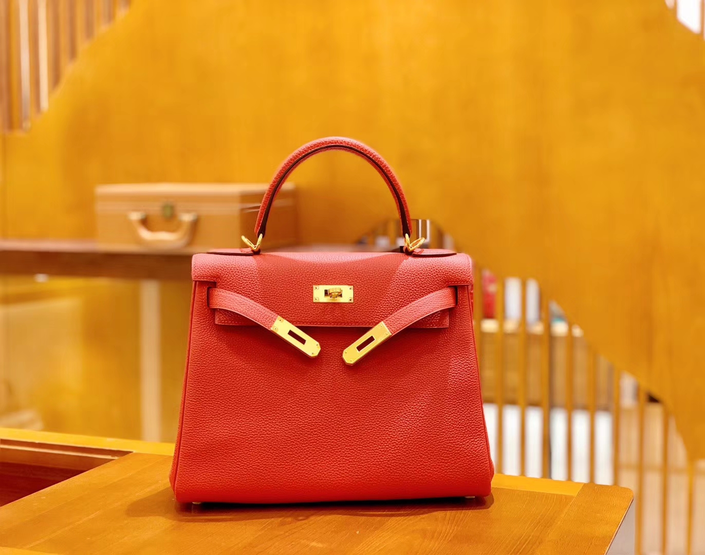 Hermès（爱马仕）Kelly 凯莉包 国旗红 Togo德国进口牛皮 全手工 金扣 28cm 现货