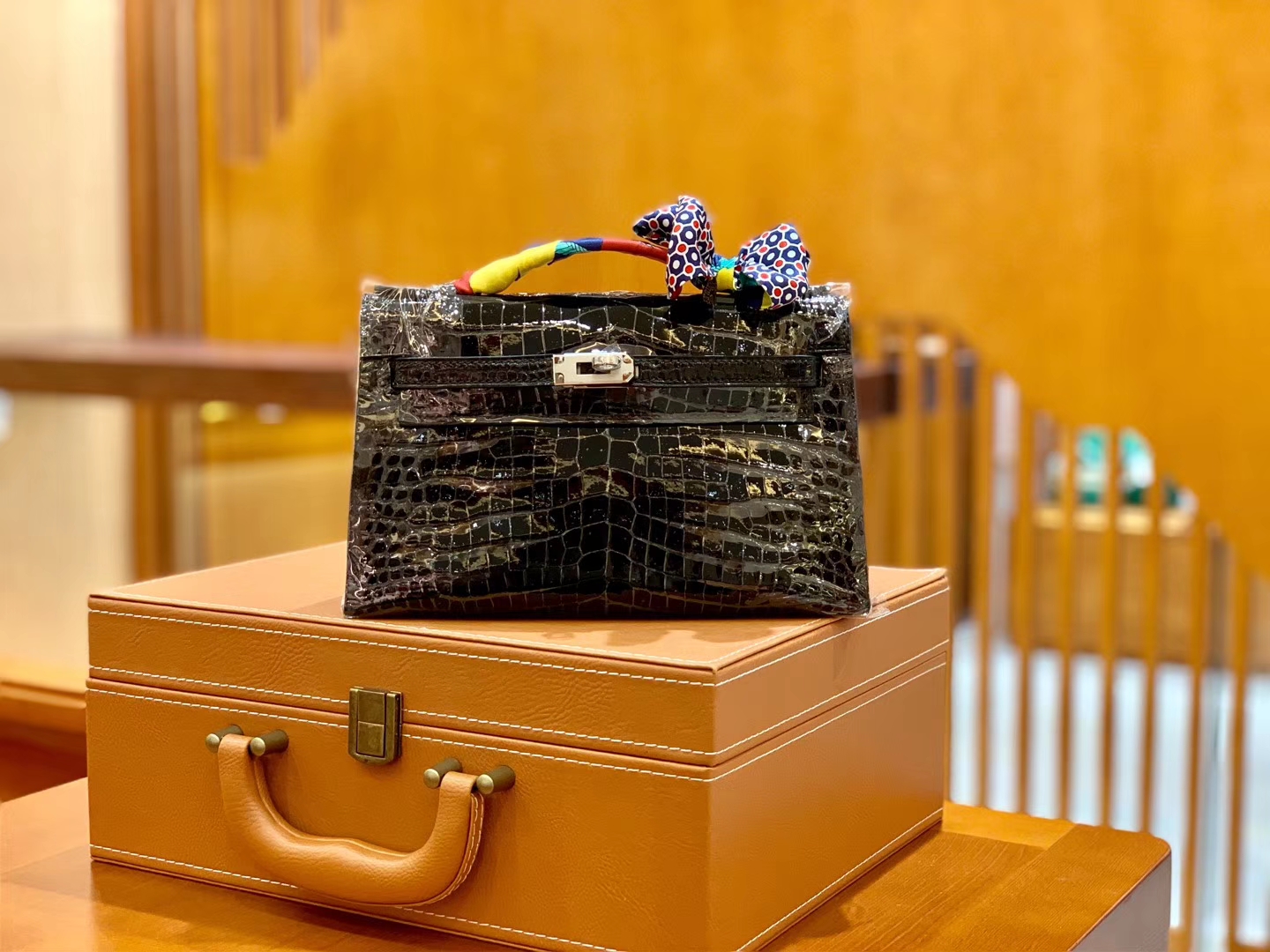 Hermès（爱马仕）Mini Kelly 迷你凯莉 经典黑 一级尼罗鳄鱼皮 全手工缝制 银扣 22cm