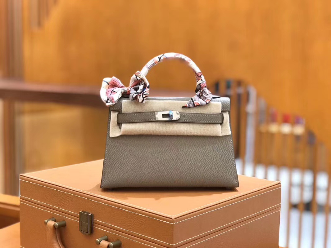 Hermès（爱马仕）Mini kelly 迷你凯莉 沥青灰 掌纹小牛皮 全手工缝制 臻品级别 银扣 19cm 现货