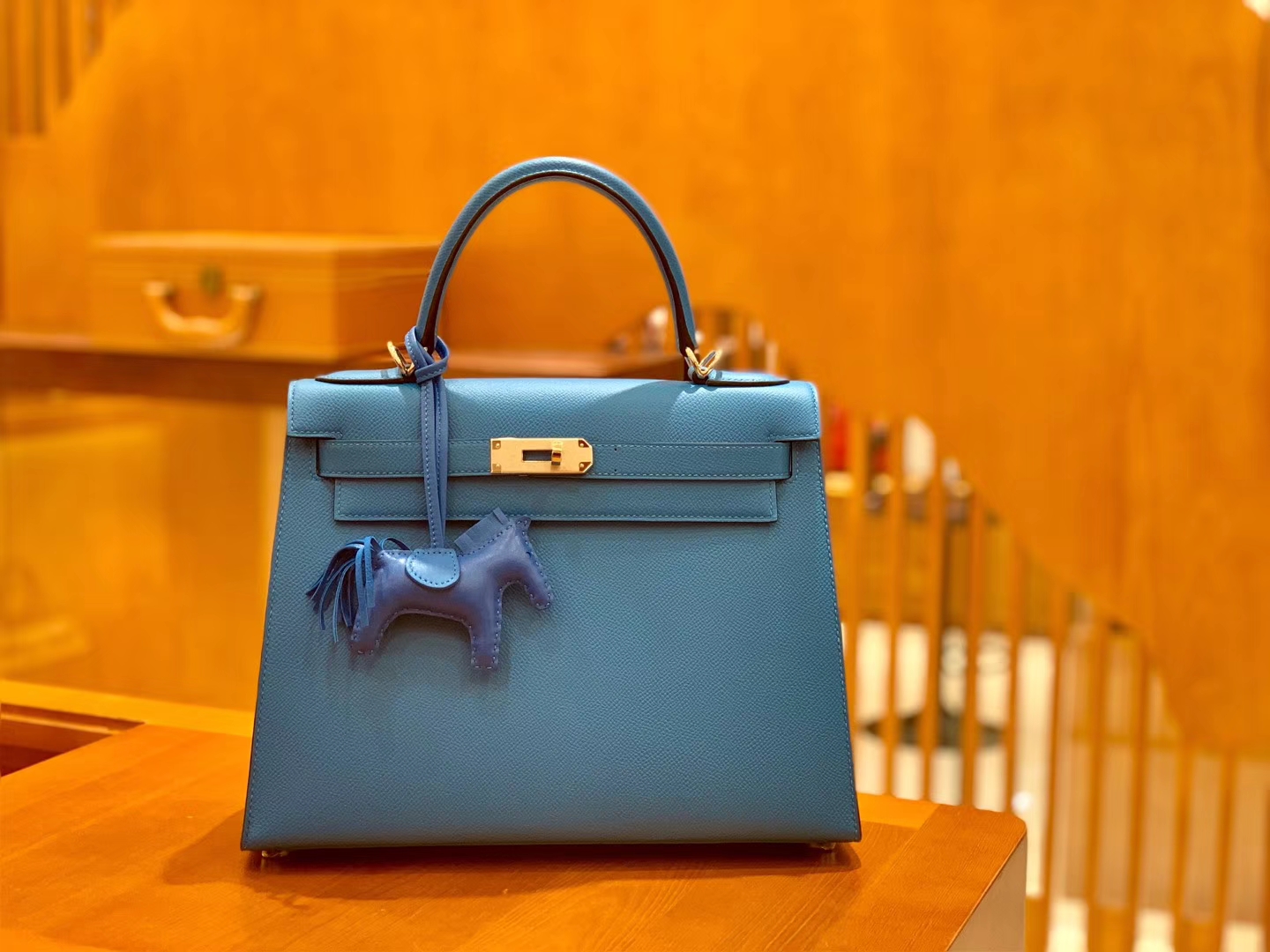 Hermès（爱马仕）Kelly 凯莉包 坦桑尼亚蓝 掌纹牛皮德国进口原料 全手缝制 金扣 28cm 现货