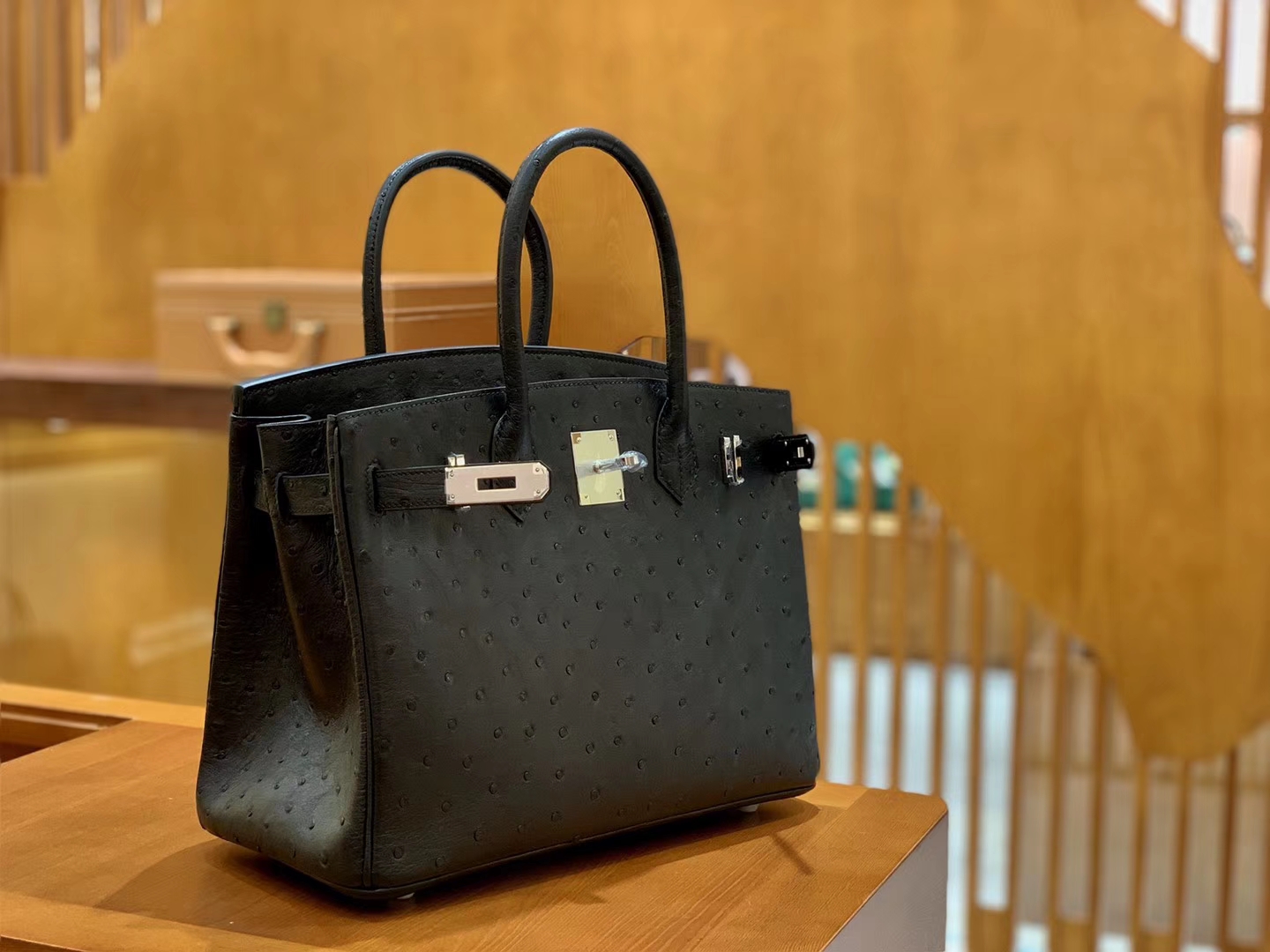 Hermès（爱马仕）Birkin 铂金包 黑色 鸵鸟皮 手缝工艺 银扣 30cm 现货