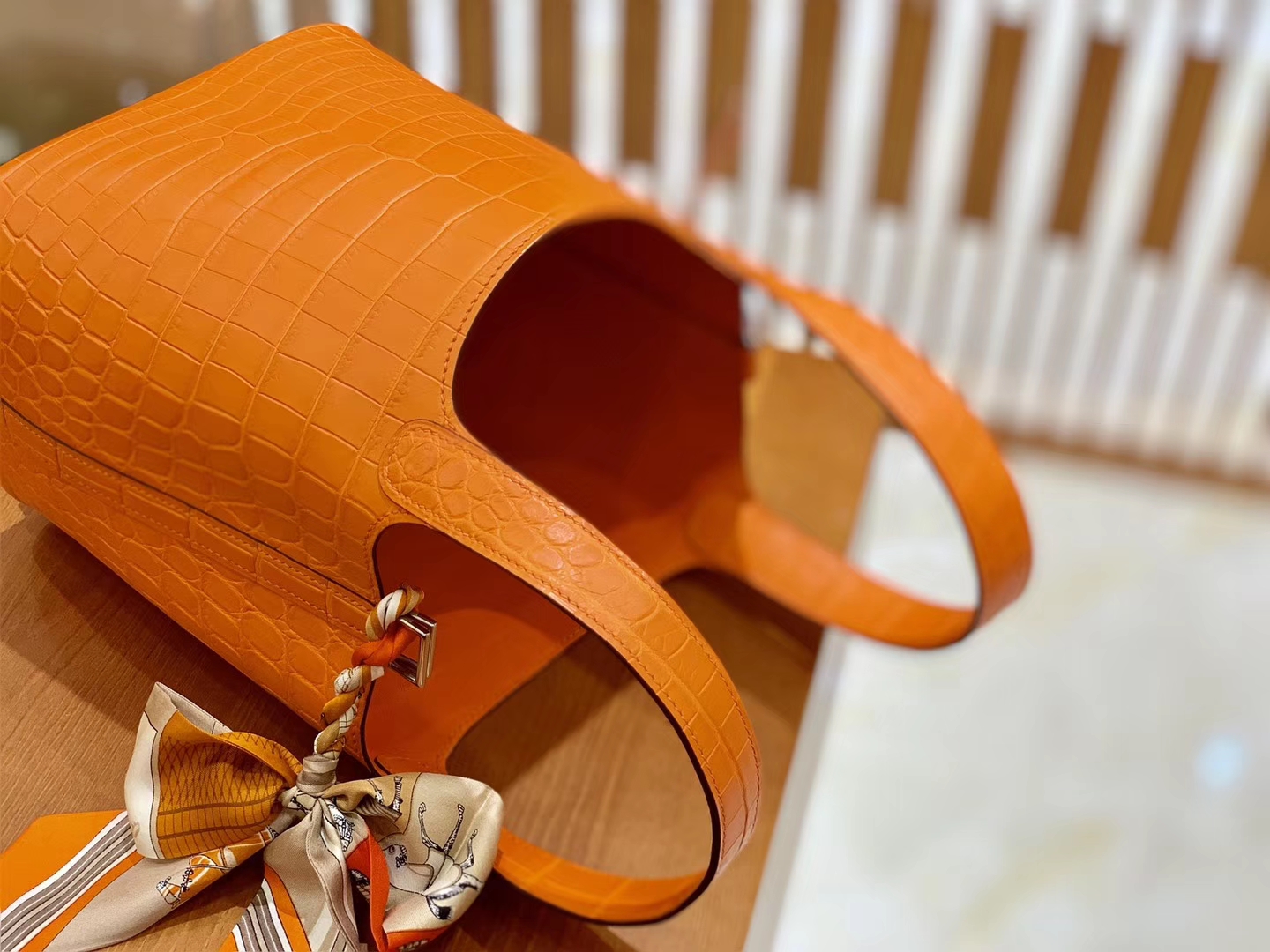 Hermès（爱马仕）Piction 菜篮包 经典橙 一级尼罗鳄鱼皮 雾面 手缝蜡线 银扣 18cm