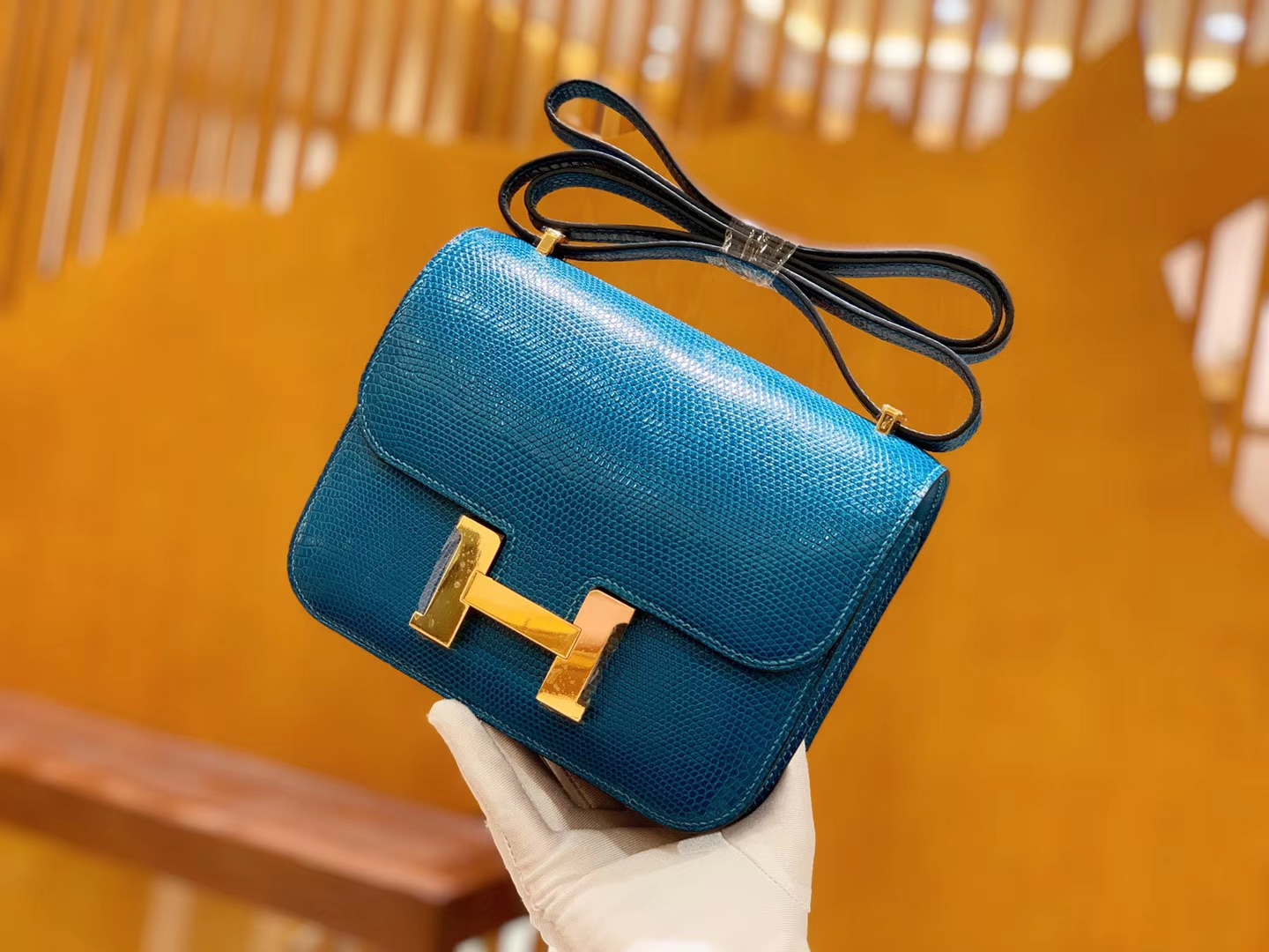 Hermès（爱马仕）Constance 空姐包 伊兹密尔蓝 野生蜥蜴皮 全手工缝制 18cm 金扣 现货