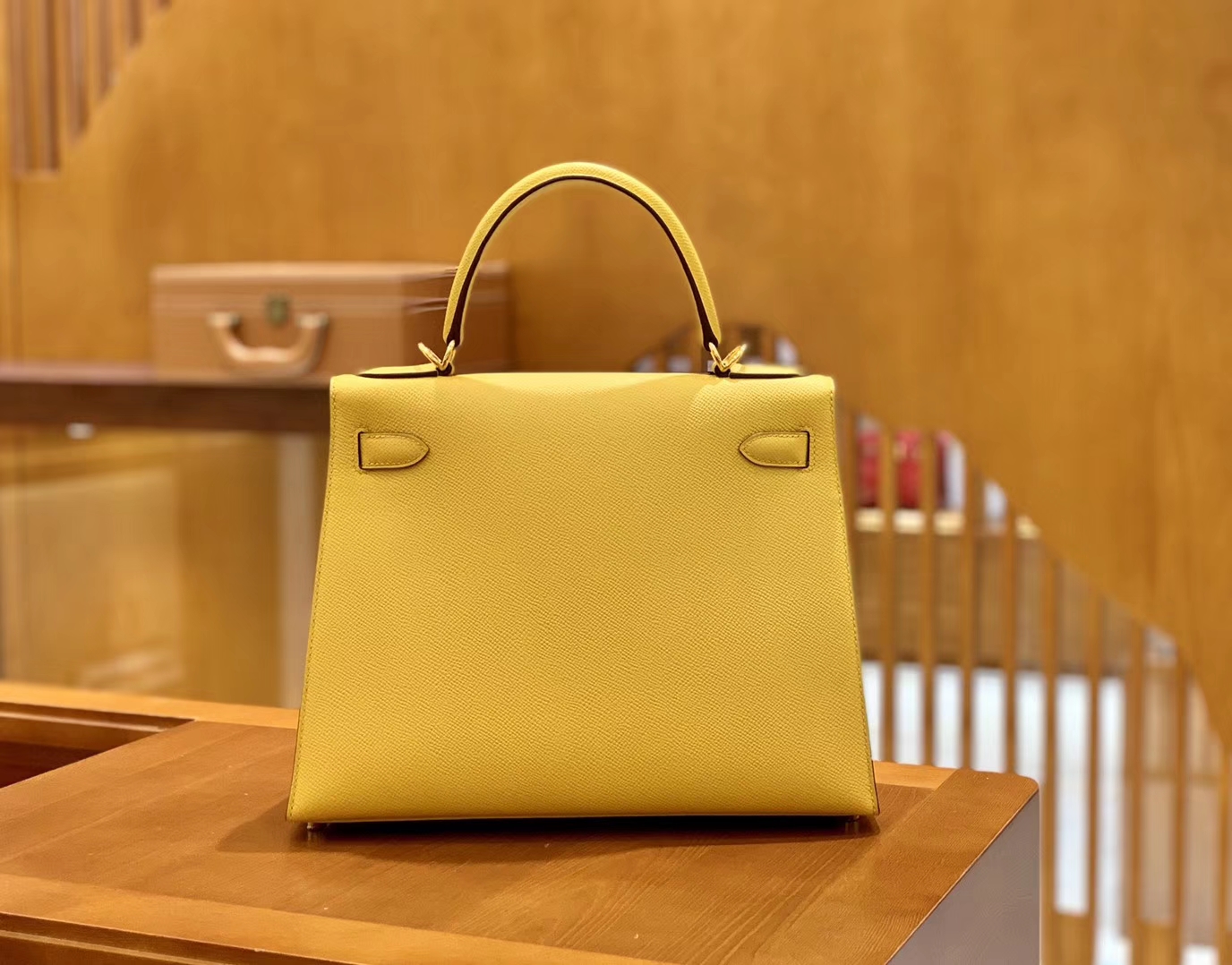 Hermès（爱马仕）Kelly 28cm 琥珀黄 金扣 掌纹牛皮 全手工缝制 现货