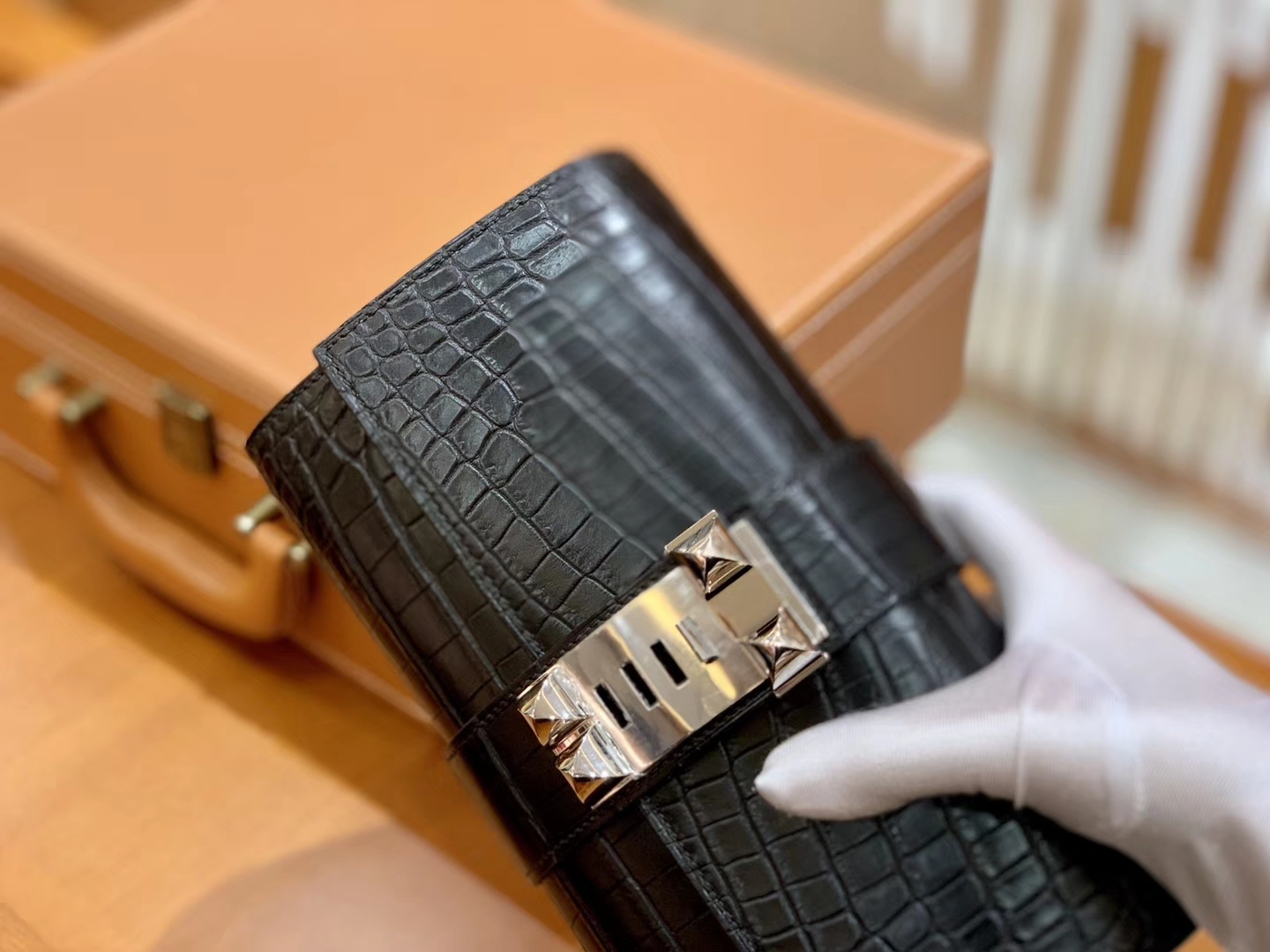 Hermès（爱马仕）CDC 手拿包 23cm 经典黑银 一级尼罗鳄鱼皮 雾面 手缝蜡线