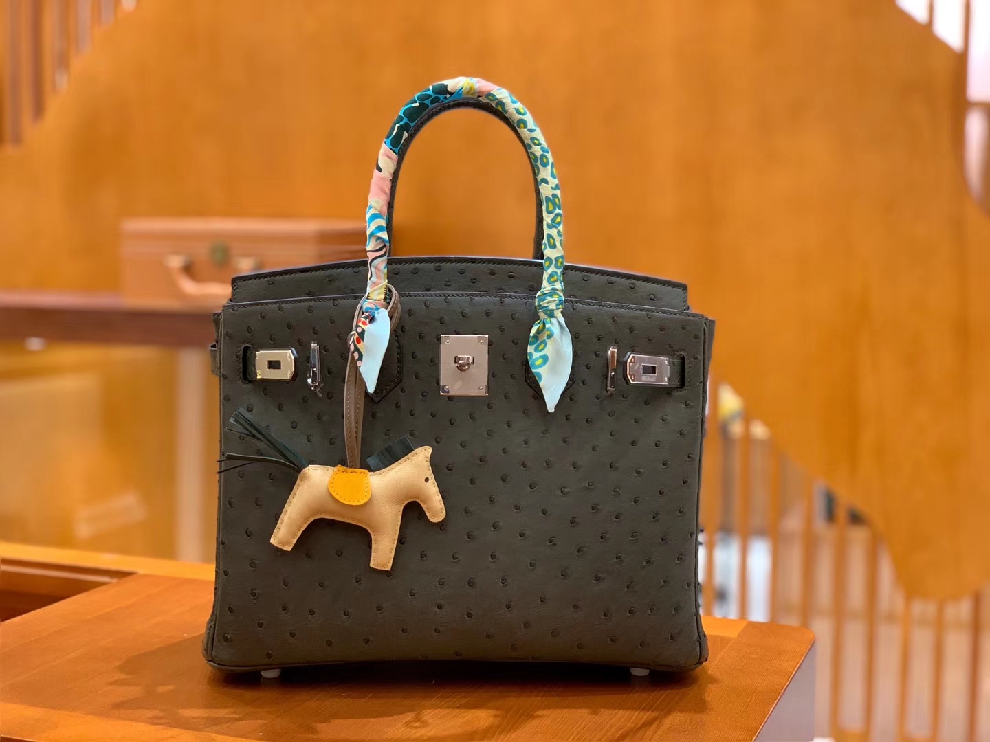 Hermès（爱马仕）Birkin 铂金包 松柏绿 鸵鸟皮 手缝工艺 银扣 30cm 现货