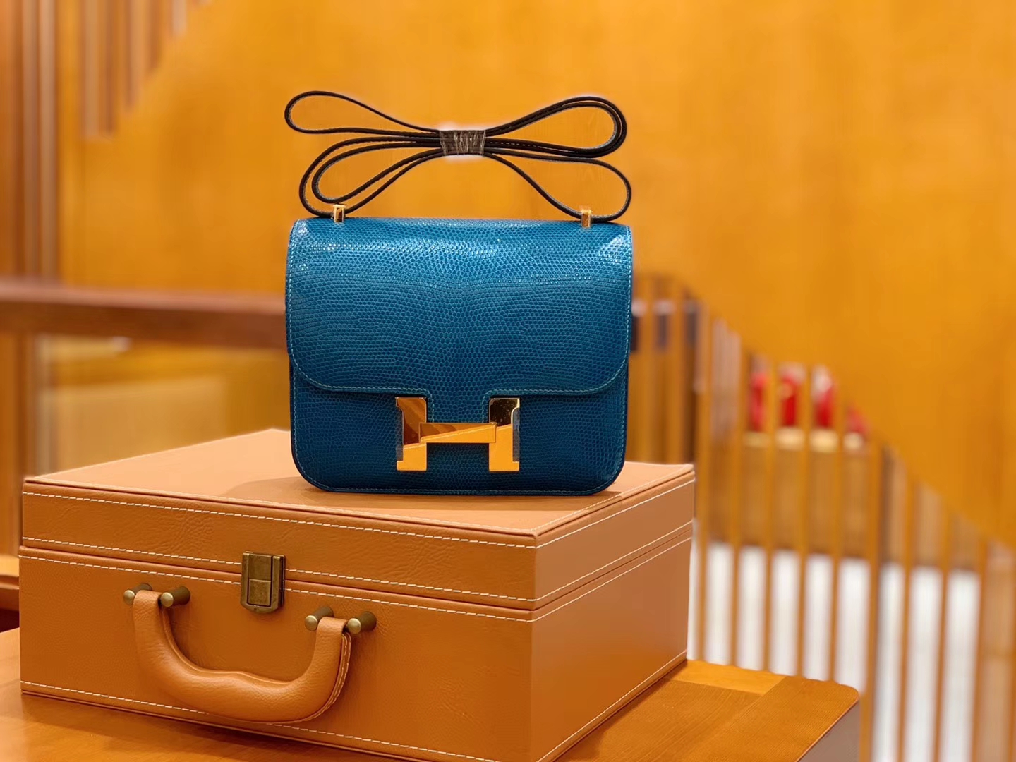 Hermès（爱马仕）Constance 空姐包 伊兹密尔蓝 野生蜥蜴皮 全手工缝制 18cm 金扣 现货
