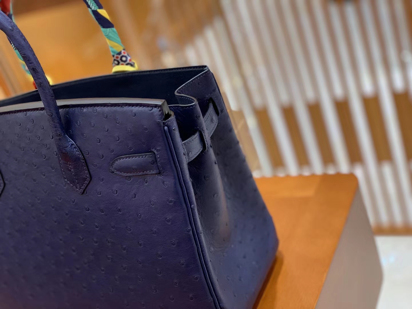 Hermès（爱马仕）Birkin 铂金包 深蓝色 鸵鸟皮 手缝工艺 金扣 30cm 现货