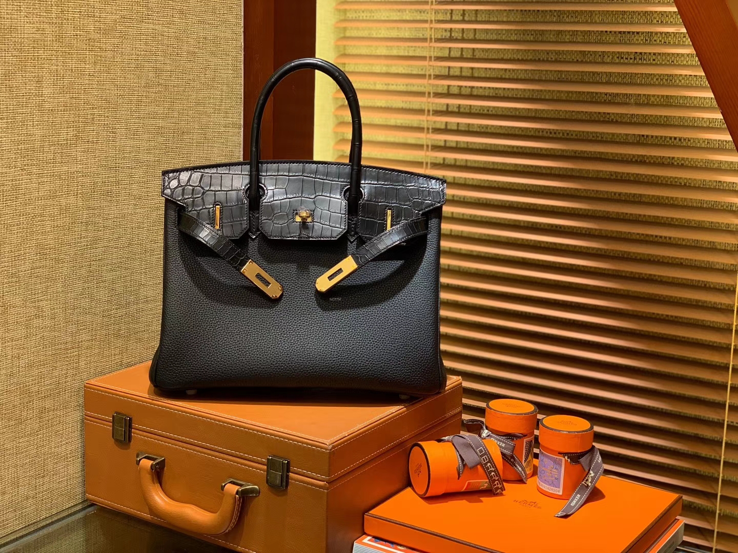 Hermès（爱马仕）Birkin 铂金包 经典黑 鳄鱼皮拼德国togo牛皮 全手工缝制 金扣 30cm