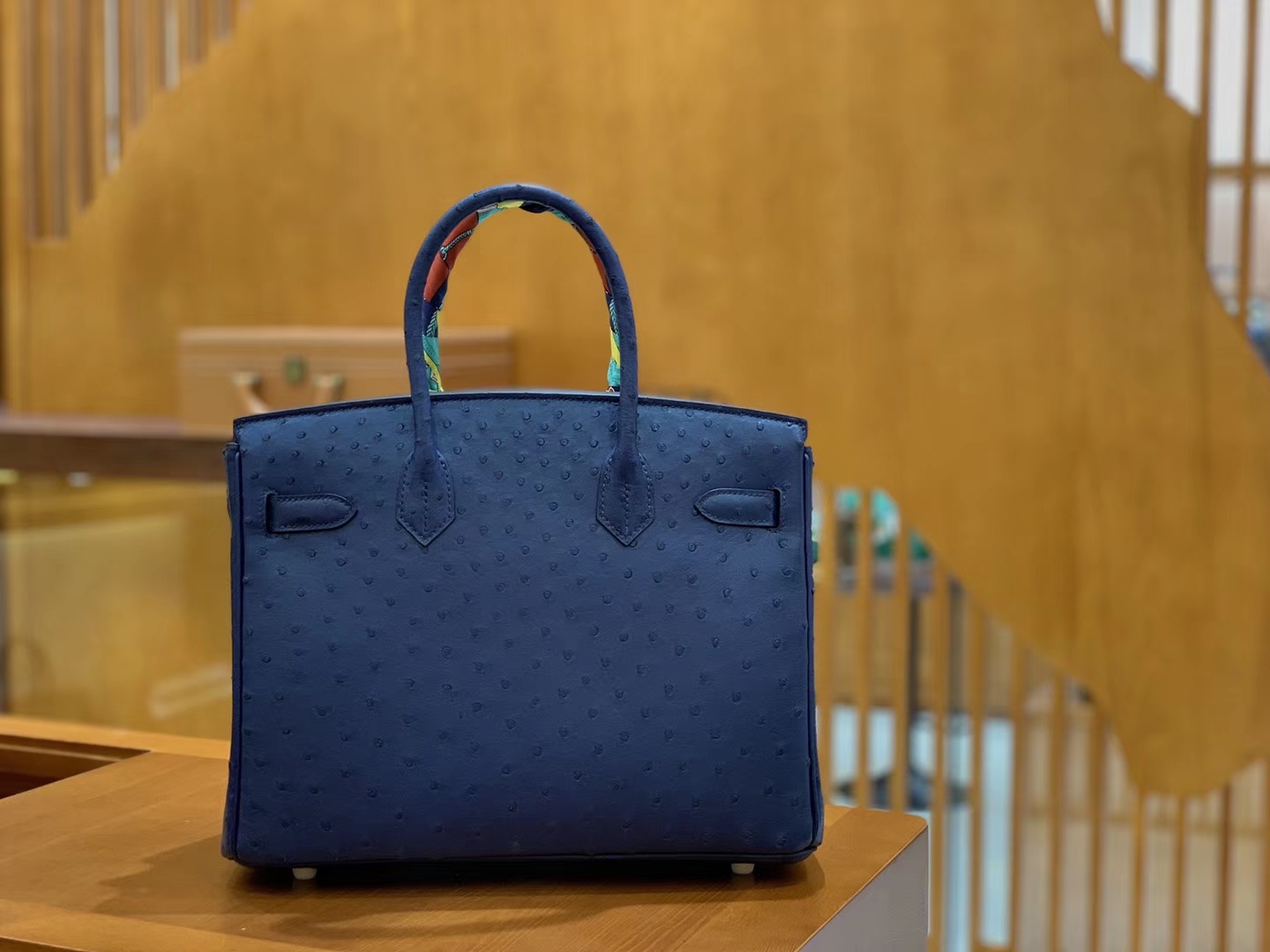 Hermès（爱马仕）Birkin 铂金包 深蓝色 鸵鸟皮 手缝工艺 金扣 30cm 现货