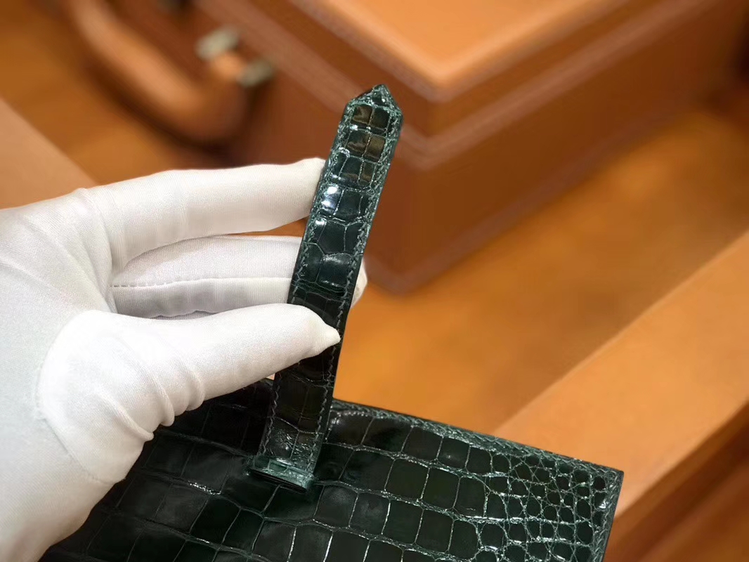 Hermès（爱马仕）Bearn 钱夹 美洲鳄鱼皮 祖母绿