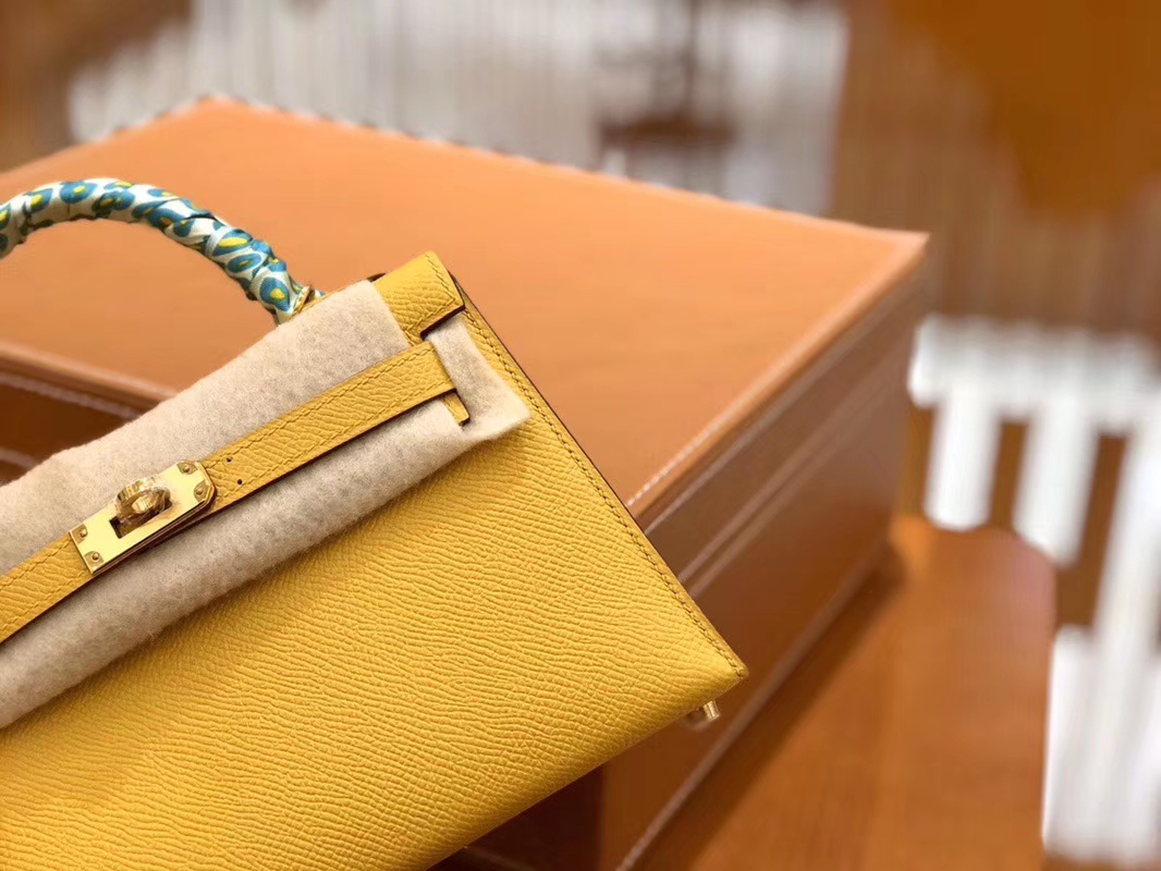 Hermès（爱马仕）Mini kelly 迷你凯莉 琥珀黄 掌纹小牛皮 全手工缝制 臻品级别 银扣 19cm 现货