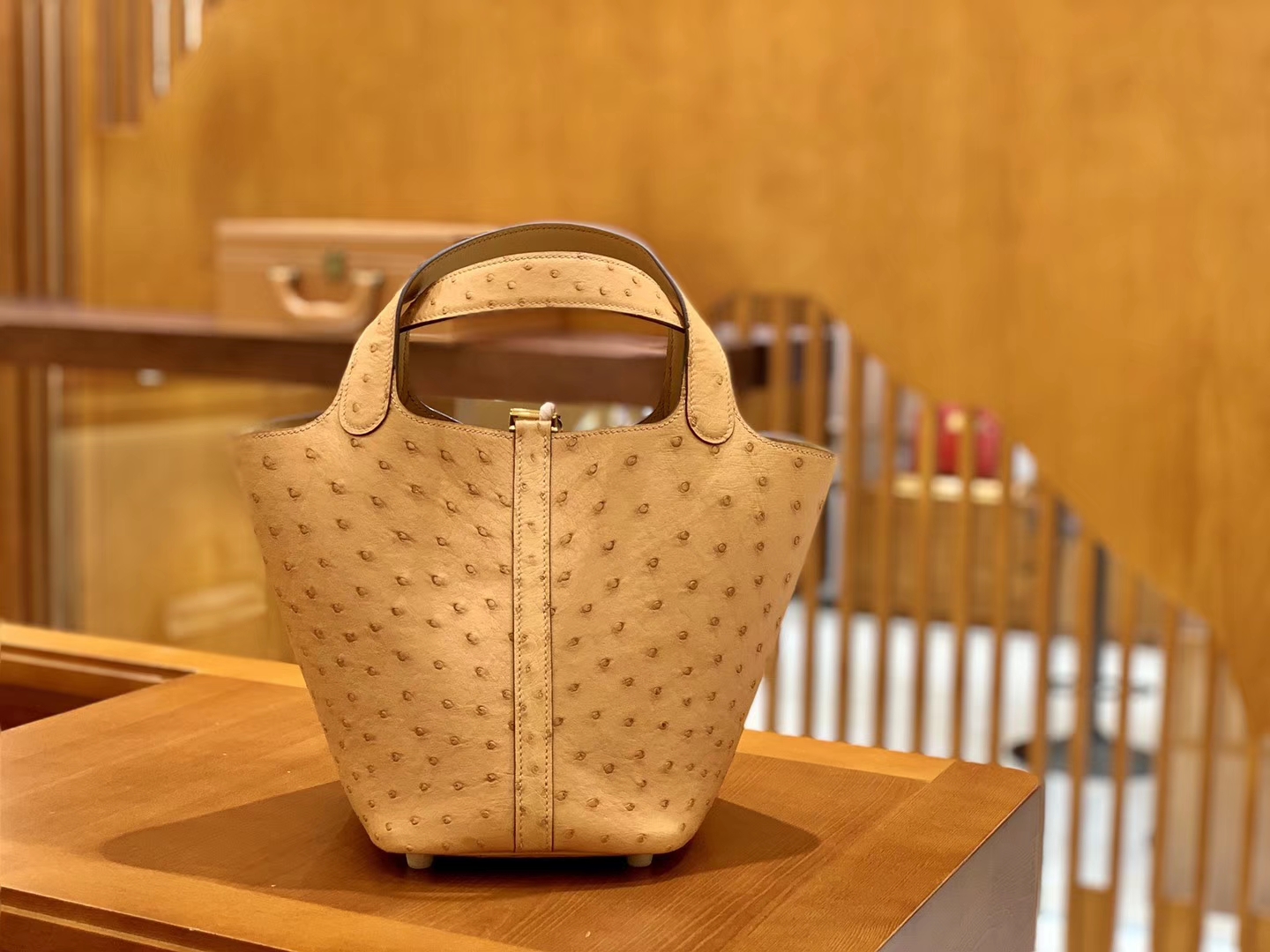 Hermès（爱马仕）Piction 18cm 太妃金 金扣 鸵鸟皮 全手工缝制 现货