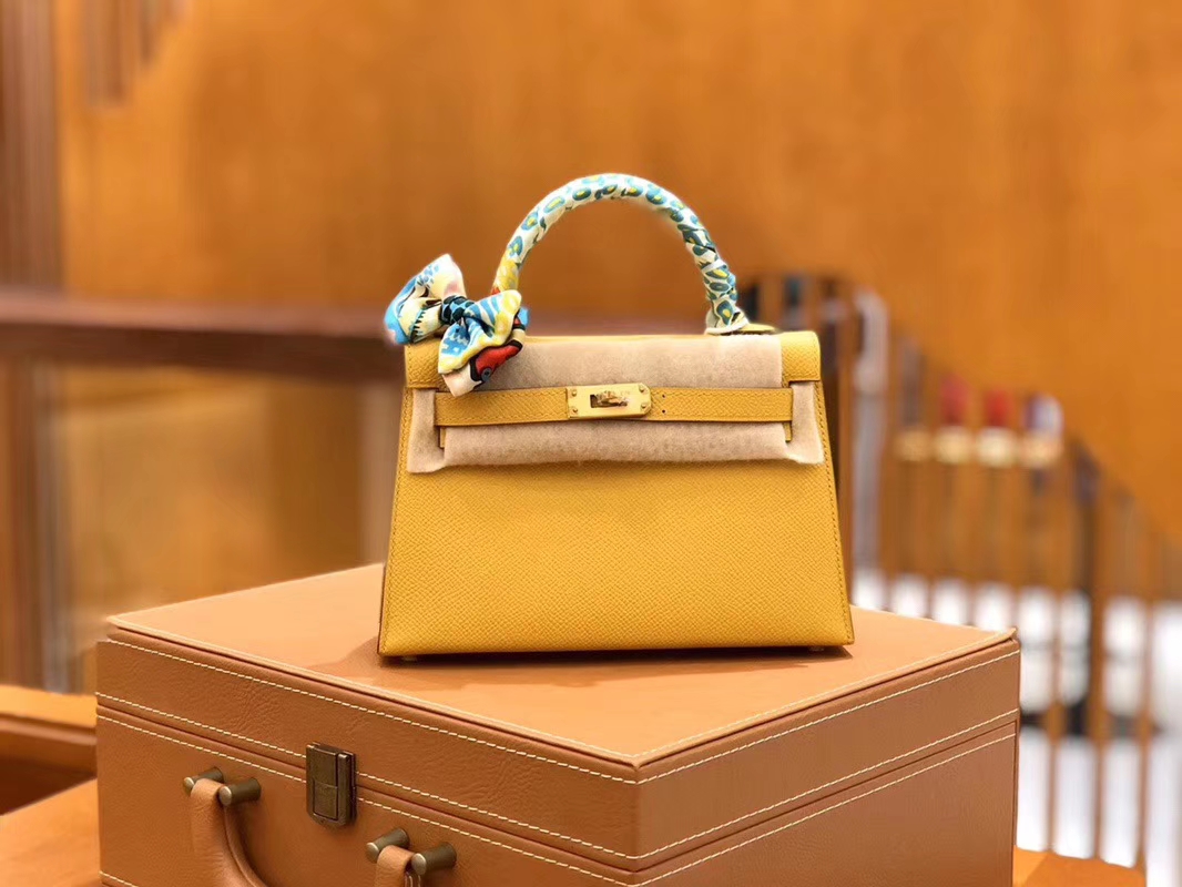 Hermès（爱马仕）Mini kelly 迷你凯莉 琥珀黄 掌纹小牛皮 全手工缝制 臻品级别 银扣 19cm 现货