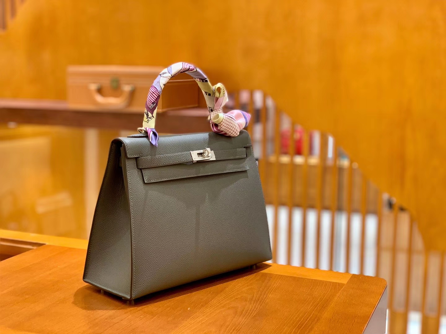 Hermès（爱马仕）Kelly 凯莉包 锡器灰 掌纹牛皮 进口原料 臻品级别 银扣 25cm 现货
