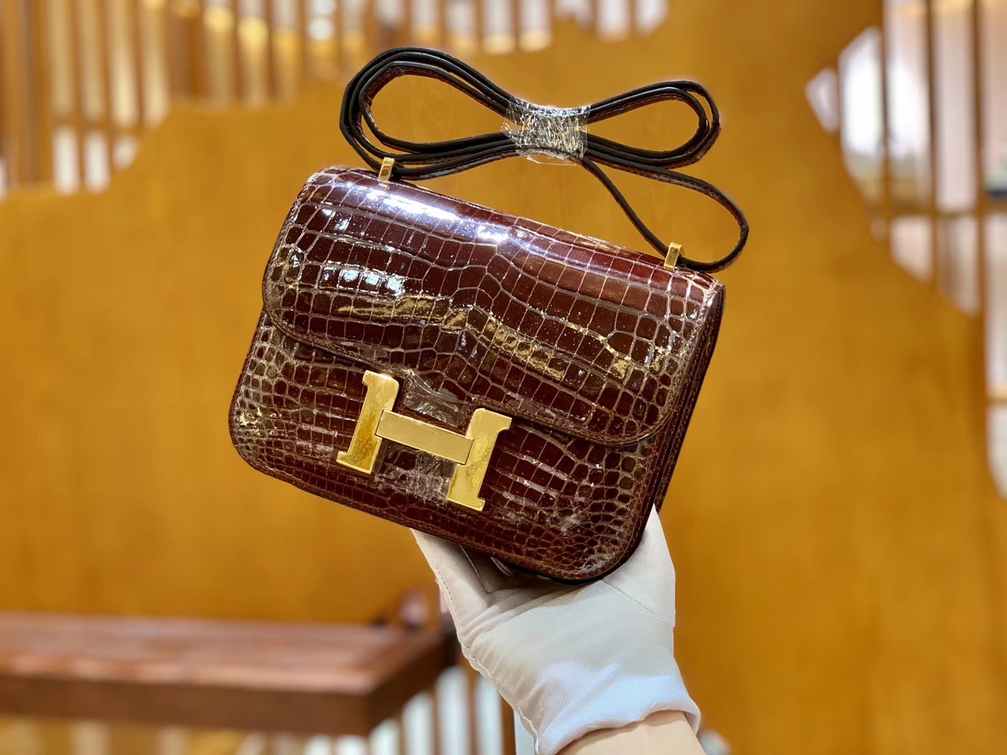 Hermès（爱马仕）Constance 空姐包 摩卡 一级美洲亮面鳄鱼皮 臻品级别 金扣 18cm