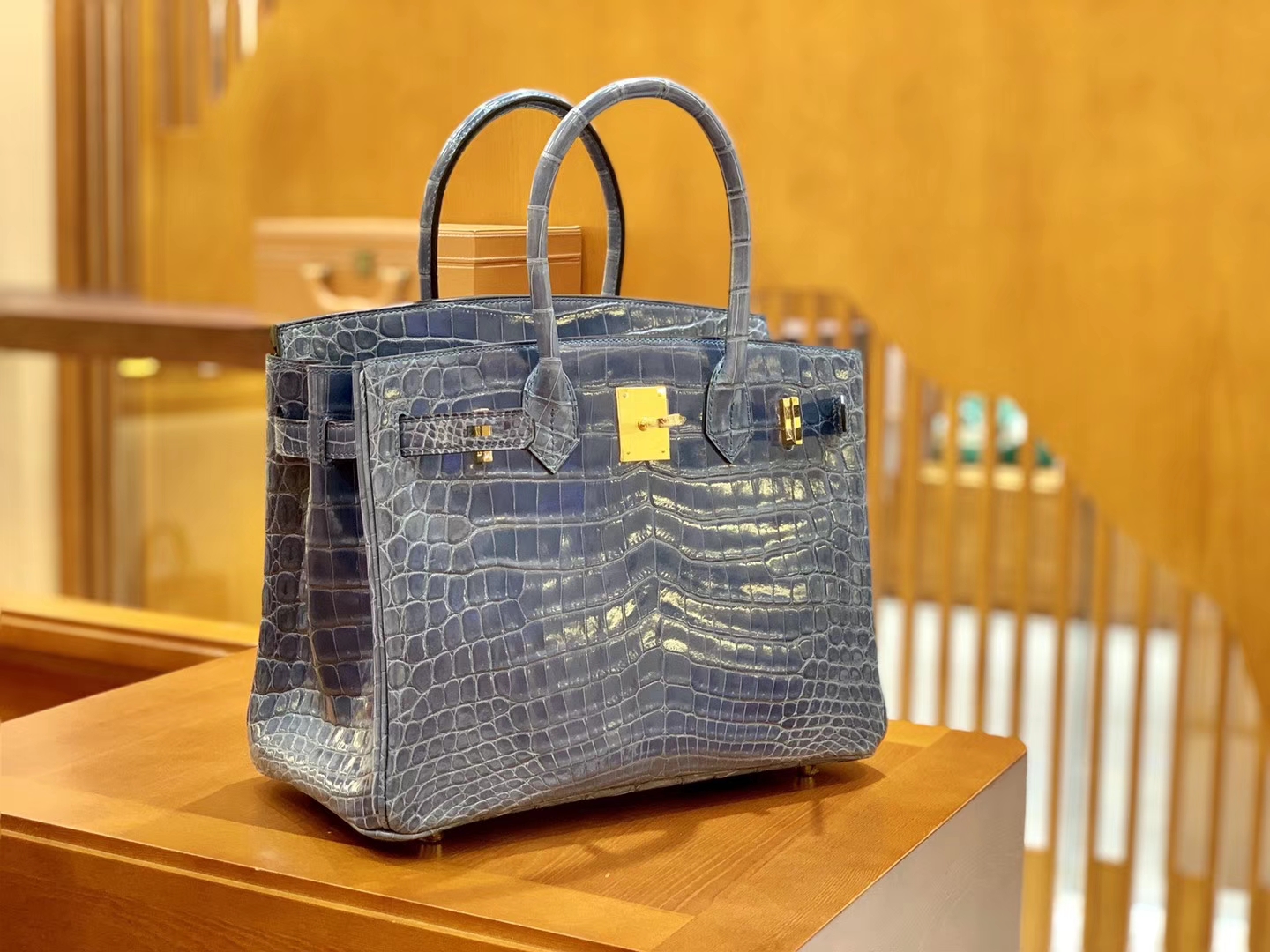 Hermès（爱马仕）Birkin 30cm 牛仔蓝 金扣 一级皮 尼罗鳄鱼皮 臻品级别