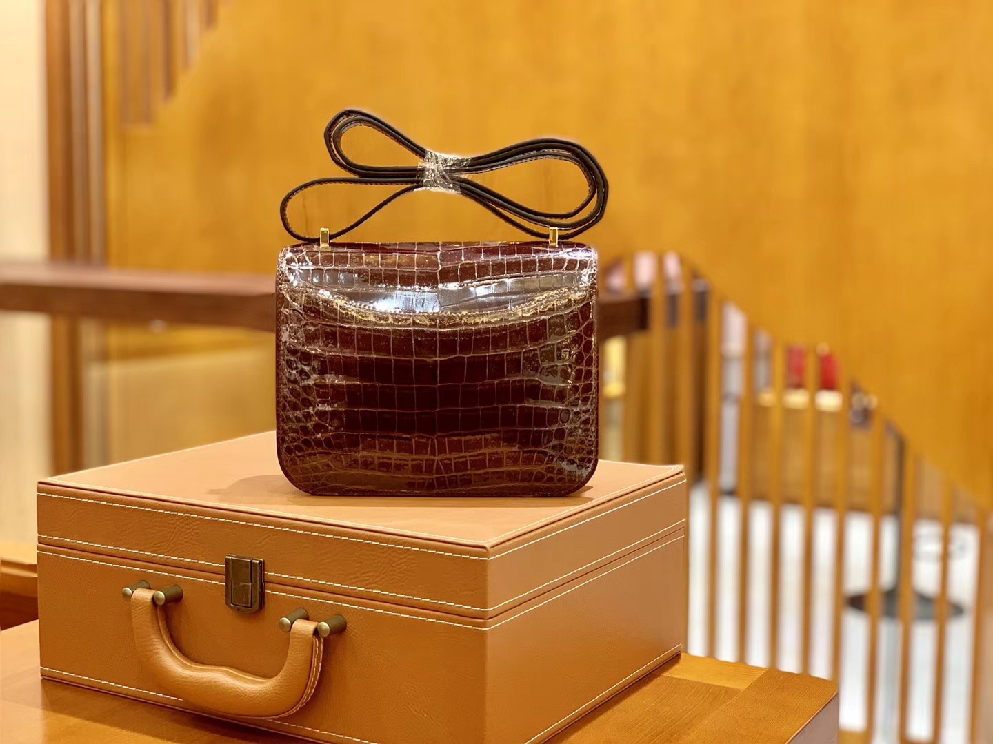 Hermès（爱马仕）Constance 空姐包 摩卡 一级美洲亮面鳄鱼皮 臻品级别 金扣 18cm