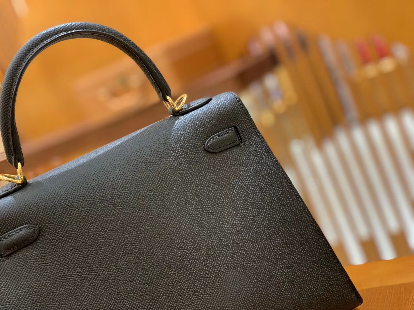 Hermès（爱马仕）Kelly 28cm 经典黑 金扣 Epsom 掌纹进口小牛皮 全手工缝制