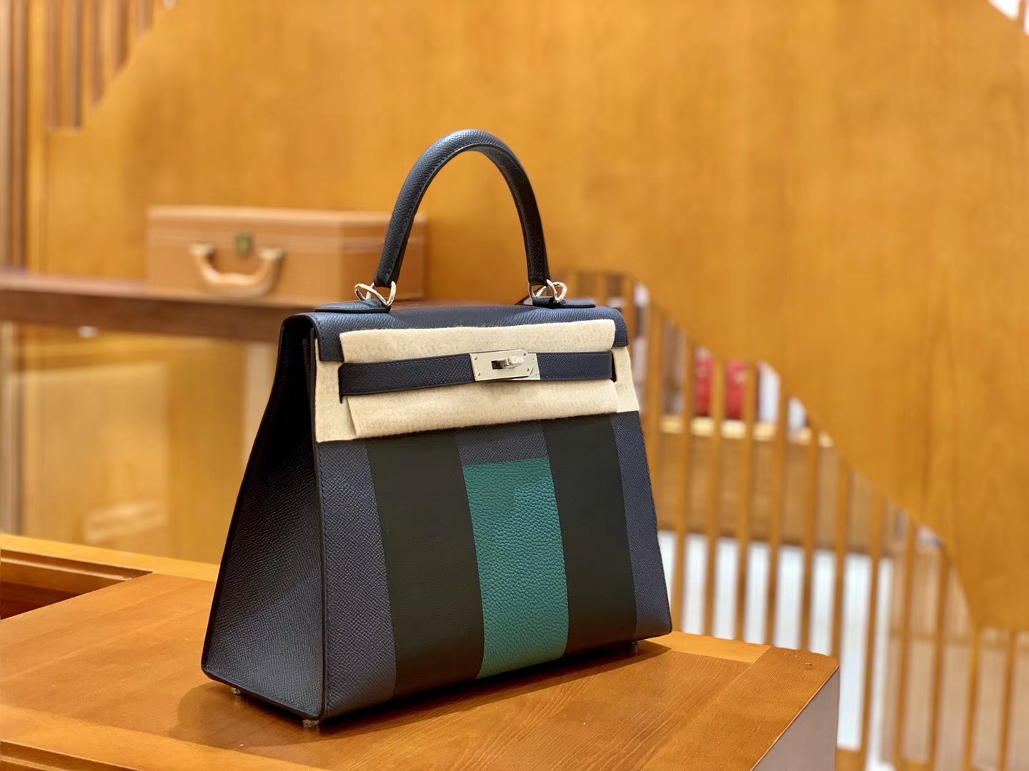 Hermès（爱马仕）Kelly 字母包 午夜蓝 掌纹牛皮拼togo拼山羊 臻品级别 28cm