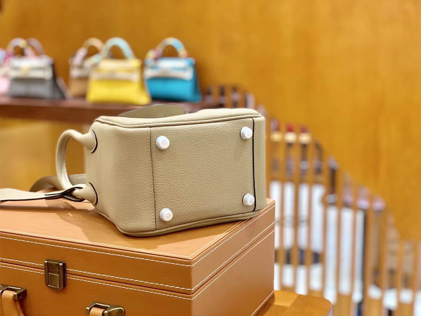 Hermès（爱马仕）Mini Lindy 迷你 琳迪包 风衣灰 18cm