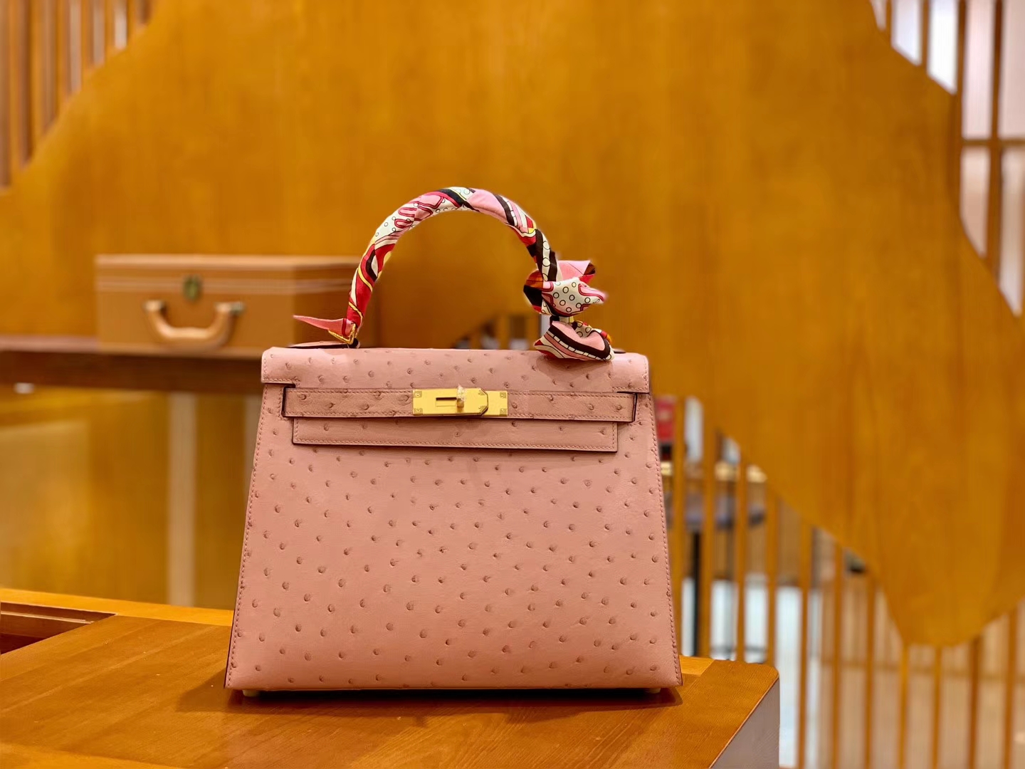 Hermès（爱马仕）Kelly 28cm 橡皮粉 金扣 南非进口 鸵鸟皮 全手工缝制