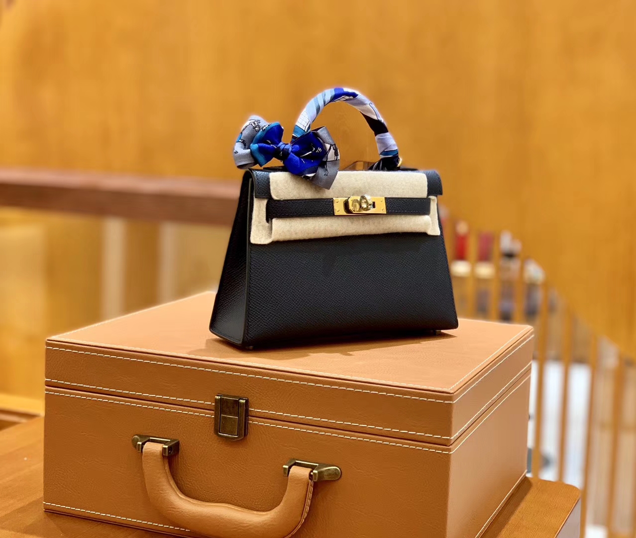 Hermès（爱马仕）MiniKelly 迷你凯莉 掌纹牛皮 午夜蓝 2代 19cm