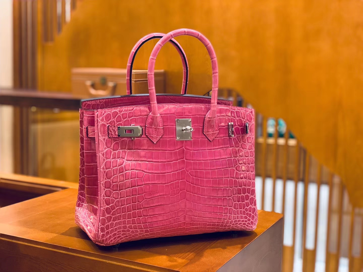 Hermès（爱马仕）Birkin 铂金包 桃红色 尼罗鳄 30cm