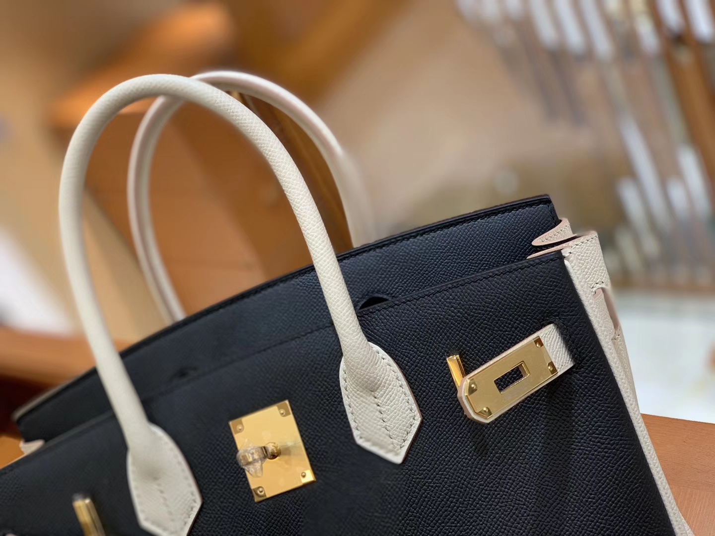 Hermès（爱马仕）Birkin 30cm 黑色拼奶昔白 金扣 Epsom掌纹牛皮 全手工缝制
