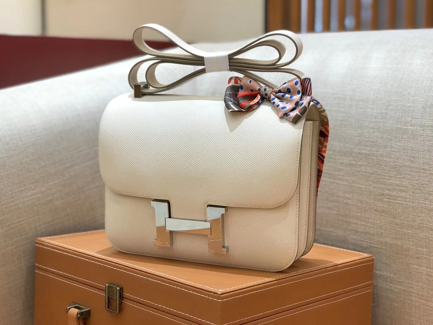 Hermès（爱马仕）康斯坦 Constance 空姐包 奶昔白 德国进口牛皮 全手工缝制 银扣 24cm