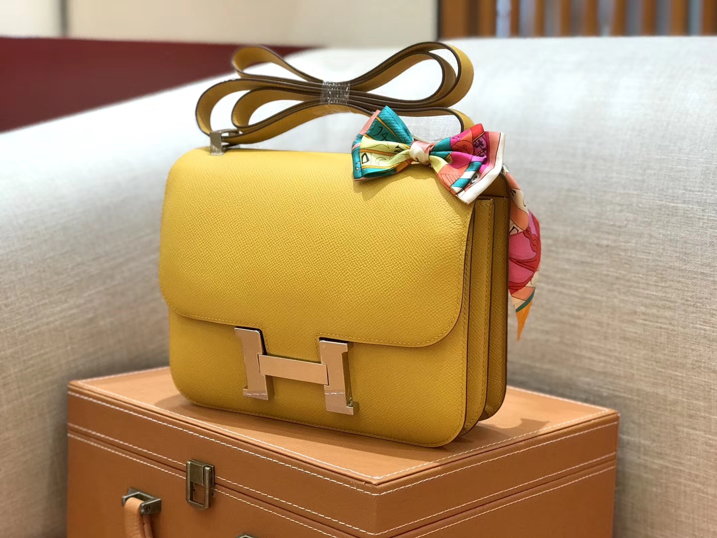 Hermès（爱马仕）康斯坦 Constance 空姐包 琥珀黄 德国进口牛皮 全手工缝制 银扣 24cm