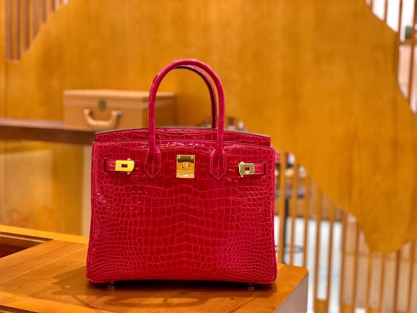Hermès（爱马仕）Birkin 30 极致粉 金扣 湾鳄 一级皮 全手工缝制