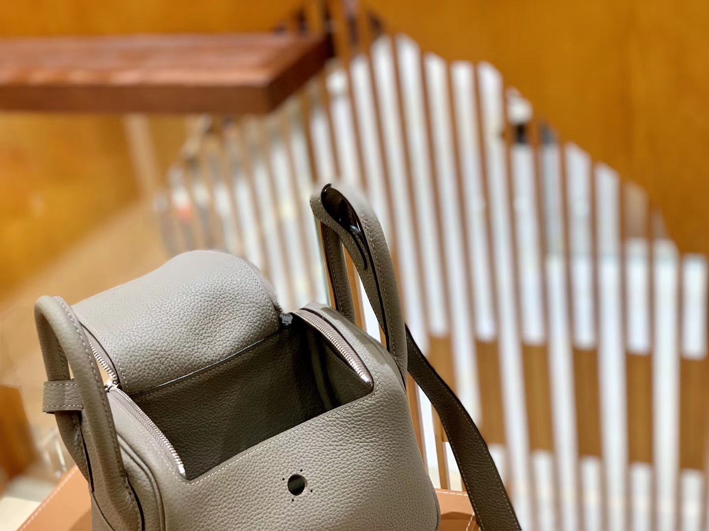 Hermès（爱马仕）Mini Lindy 18cm 沥青灰 银扣 Togo 小牛皮 全手工缝制