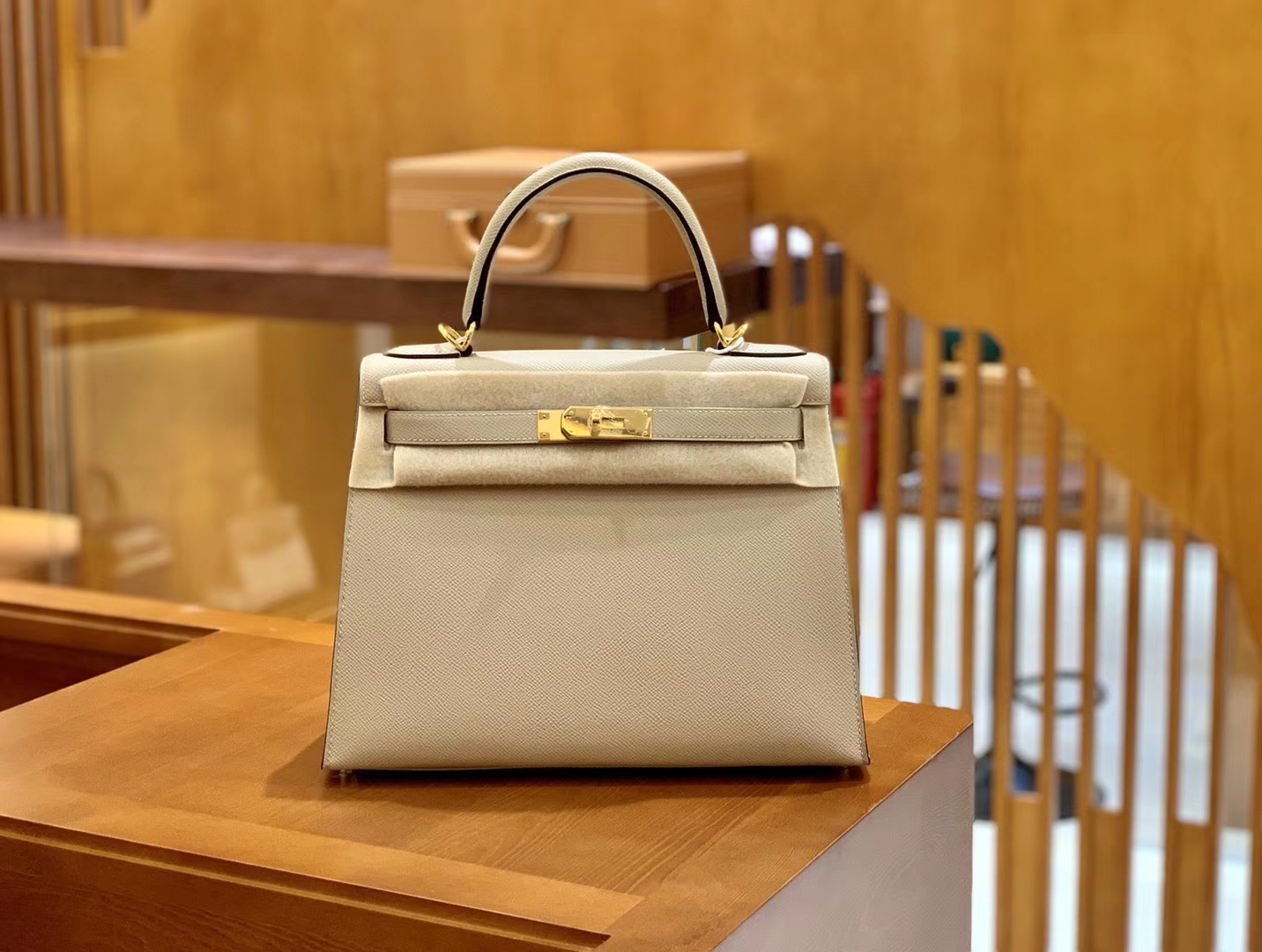 Hermès（爱马仕）Kelly 28cm 斑鸠灰 金扣 Epsom掌纹牛皮 全手工缝制 臻品级别