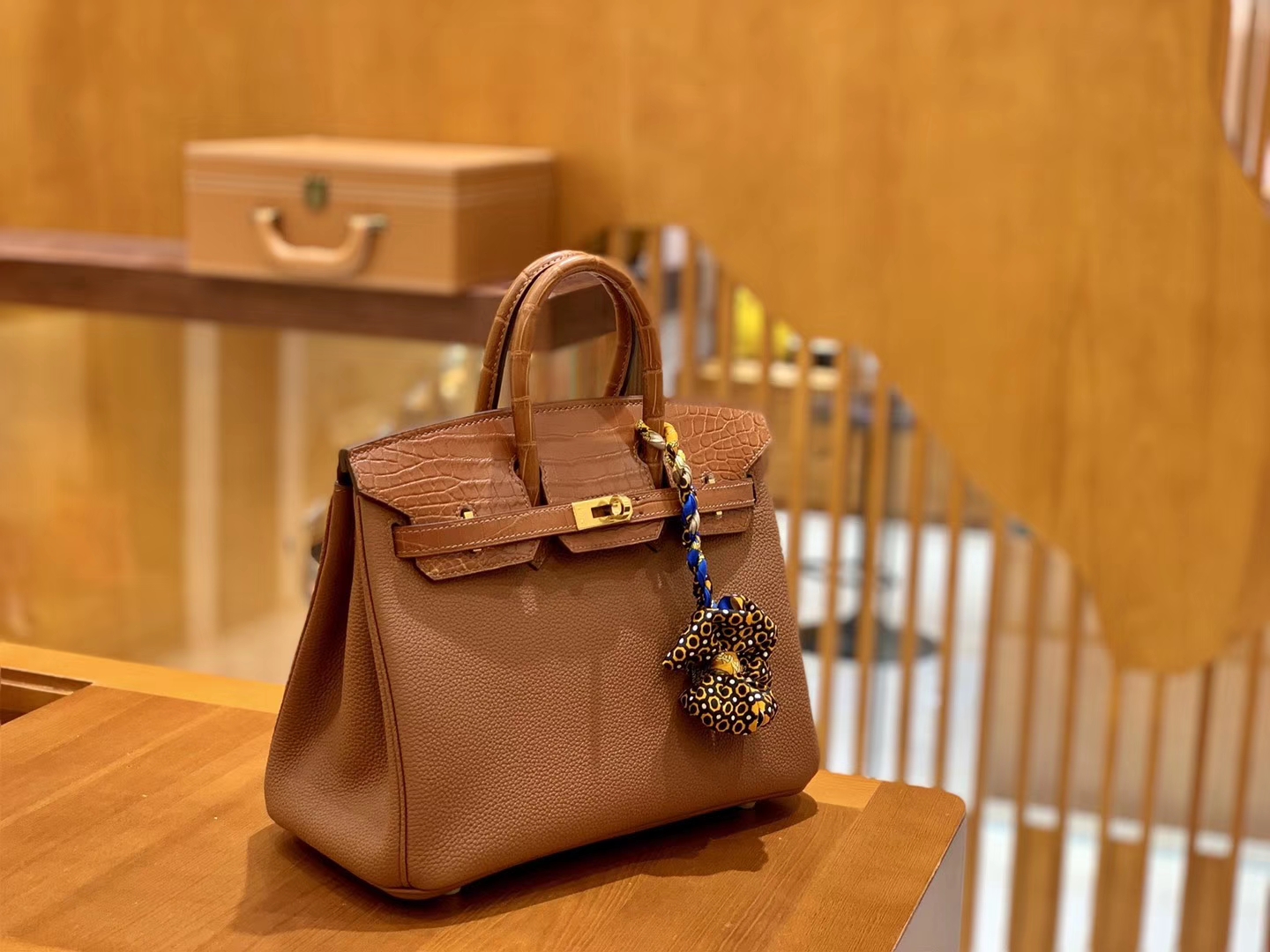 Hermès（爱马仕）Birkin 25cm 焦糖 金扣 哑光鳄鱼皮 拼小牛皮 新货