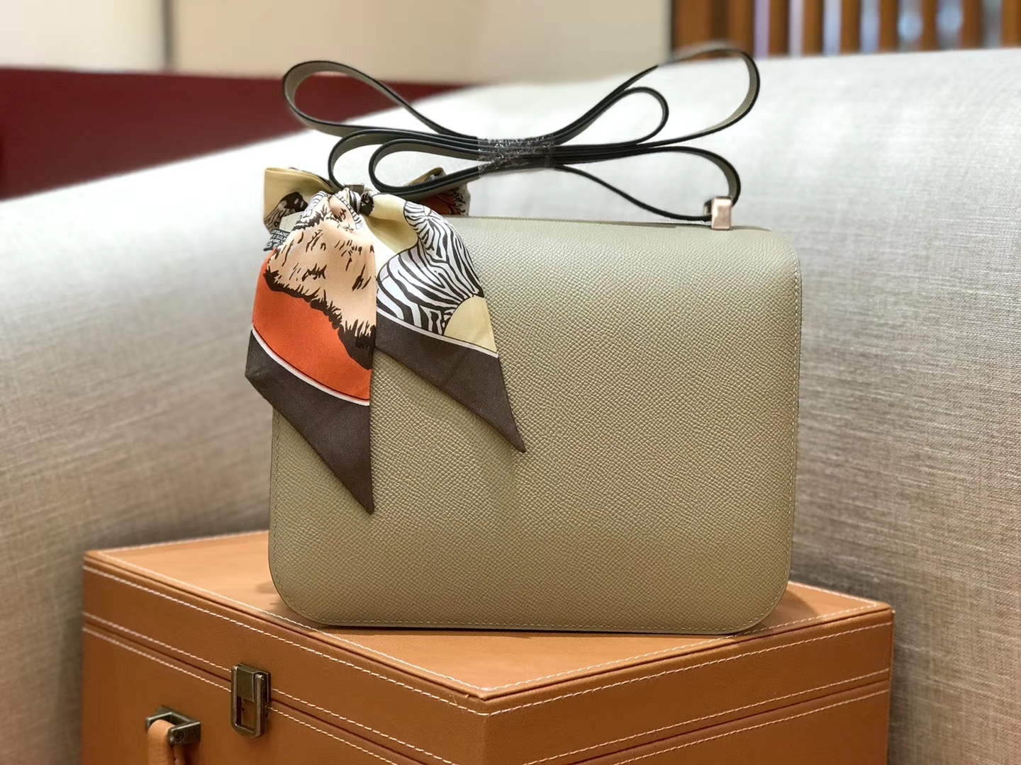 Hermès（爱马仕）康斯坦 Constance 空姐包 风衣灰 德国进口牛皮 全手工缝制 银扣 24cm