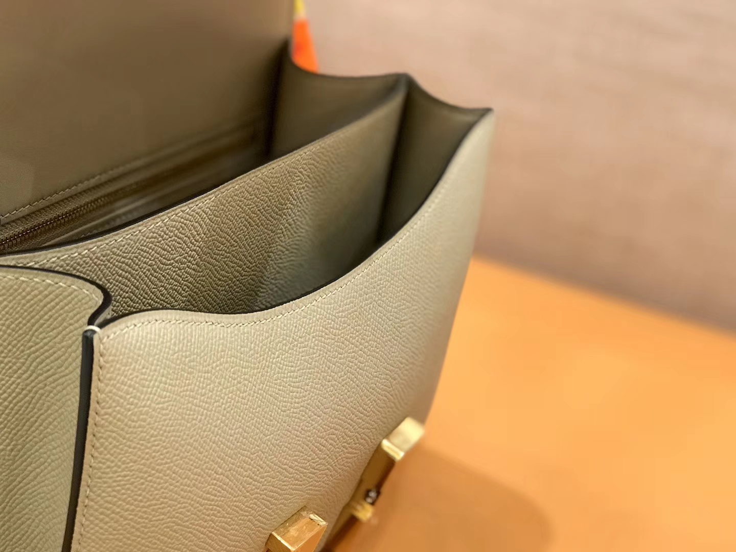 Hermès（爱马仕）康斯坦 Constance 空姐包 风衣灰 德国进口牛皮 全手工缝制 金扣 24cm