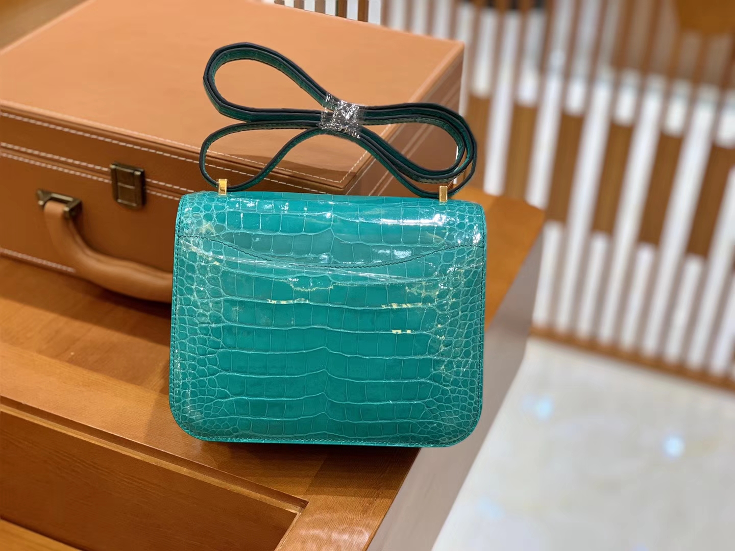 Hermès（爱马仕）Constance 18cm 维罗纳绿 金扣 美洲亮面 鳄鱼皮 全手工缝制