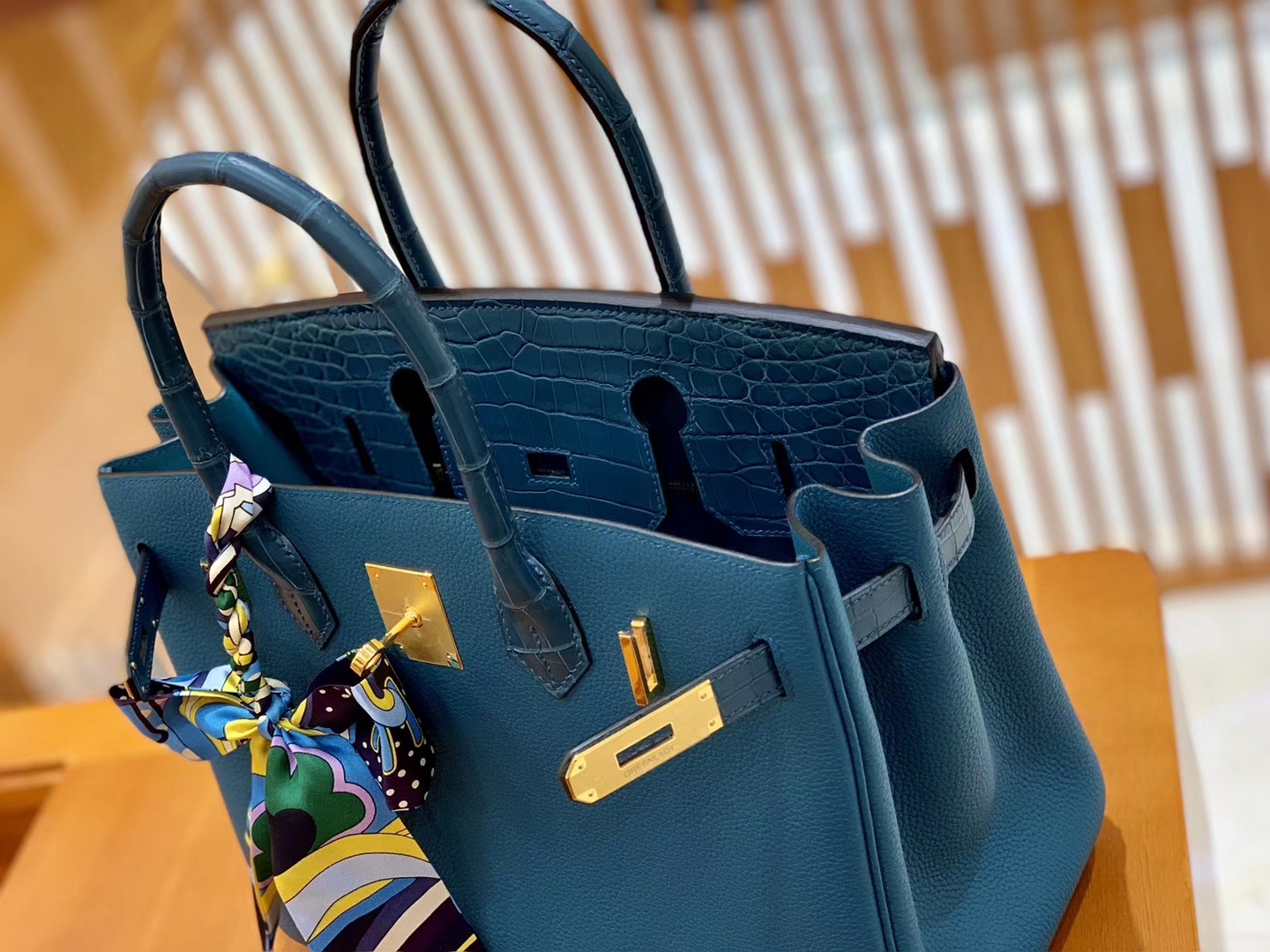 Hermès（爱马仕）Birkin 铂金包 祖母蓝 Touch 鳄鱼皮拼牛皮 金扣 30cm