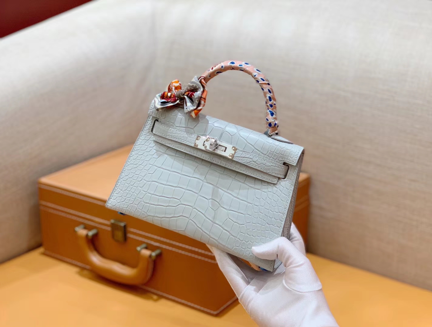 Hermès（爱马仕）Mini Kelly 19cm 珍珠灰 银扣 一级 美洲 鳄鱼皮 臻品级别