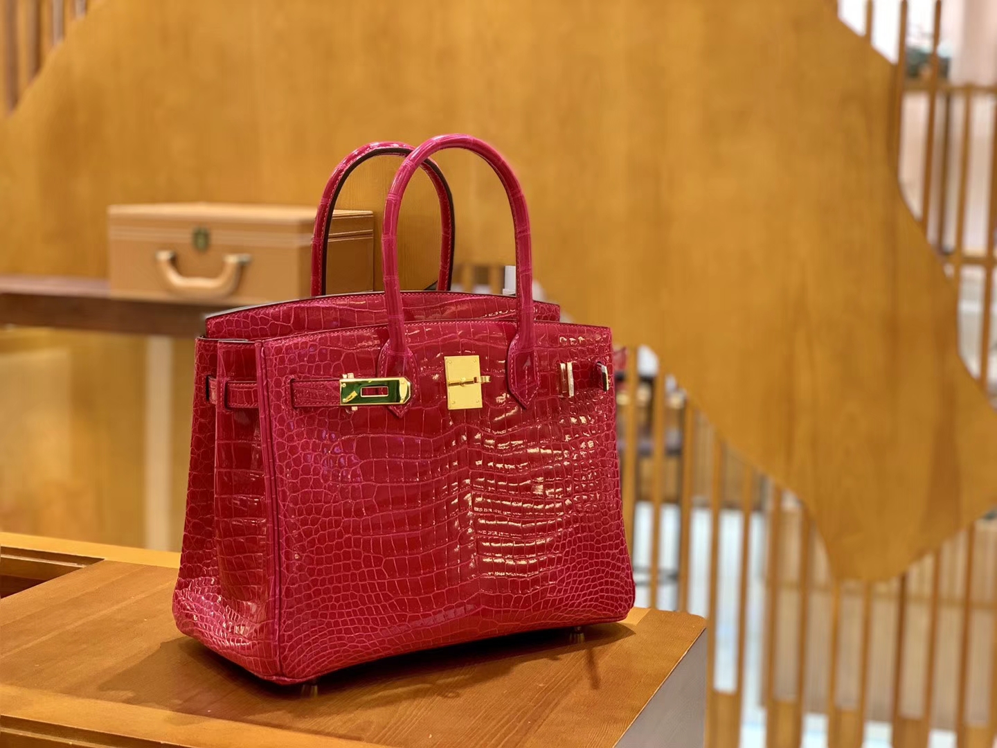 Hermès（爱马仕）Birkin 30 极致粉 金扣 湾鳄 一级皮 全手工缝制