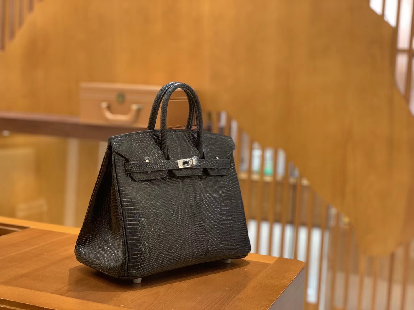 Hermès（爱马仕）Birkin 铂金包 经典黑 蜥蜴皮 银扣 25cm