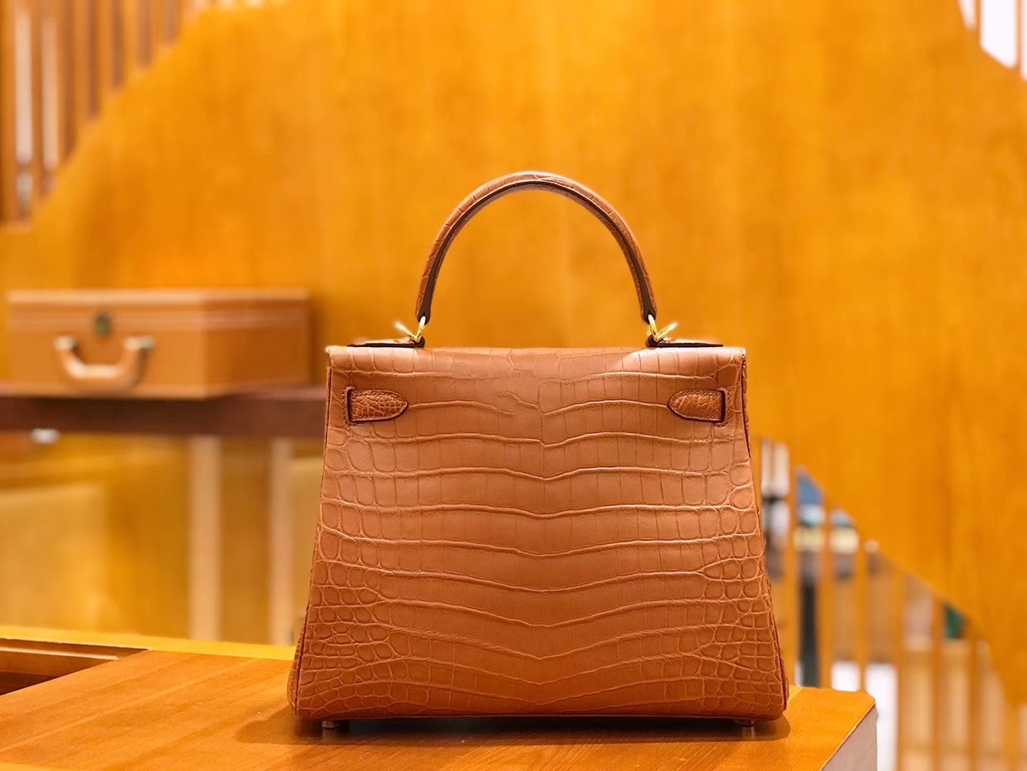 Hermès（爱马仕）Kelly  凯莉包 尼罗鳄鱼皮 蜜糖棕 28cm