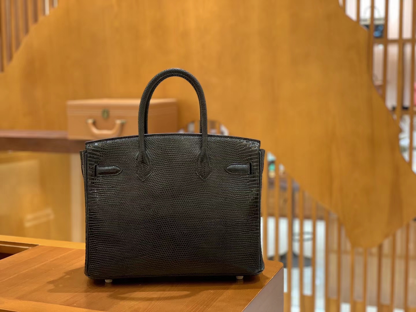 Hermès（爱马仕）Birkin 铂金包 经典黑 蜥蜴皮 金扣 30cm