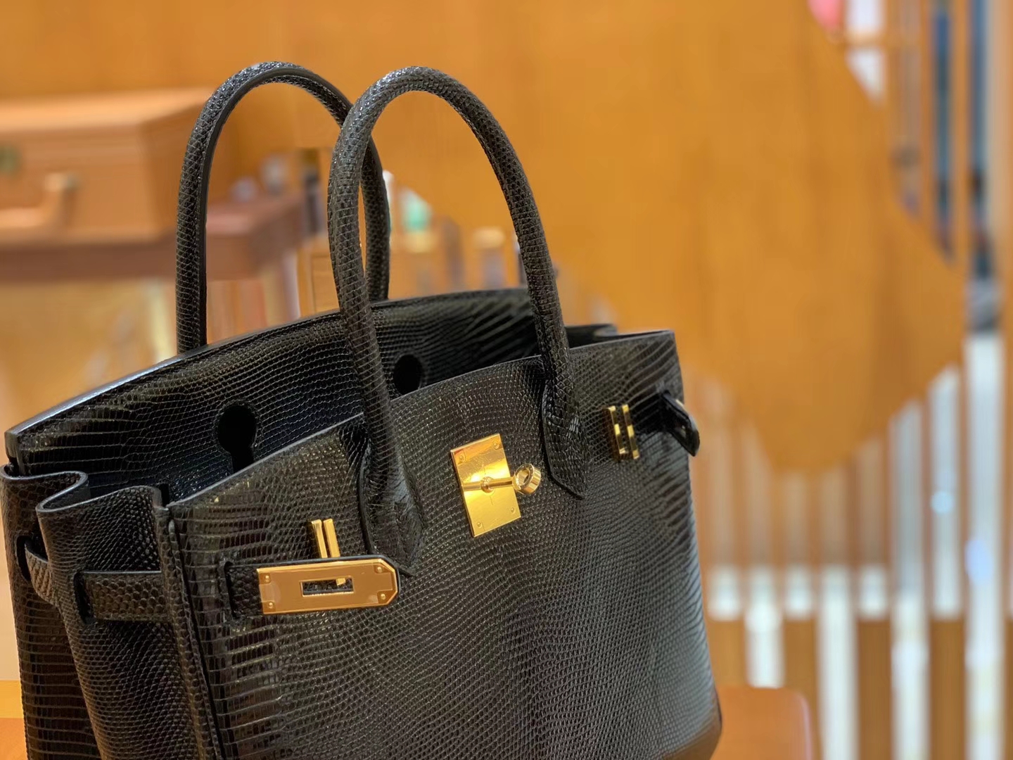 Hermès（爱马仕）Birkin 铂金包 经典黑 蜥蜴皮 金扣 30cm