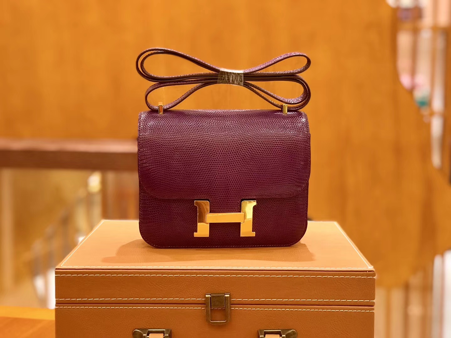 Hermès（爱马仕）Constance 空姐包 蜥蜴皮 海葵紫 18cm