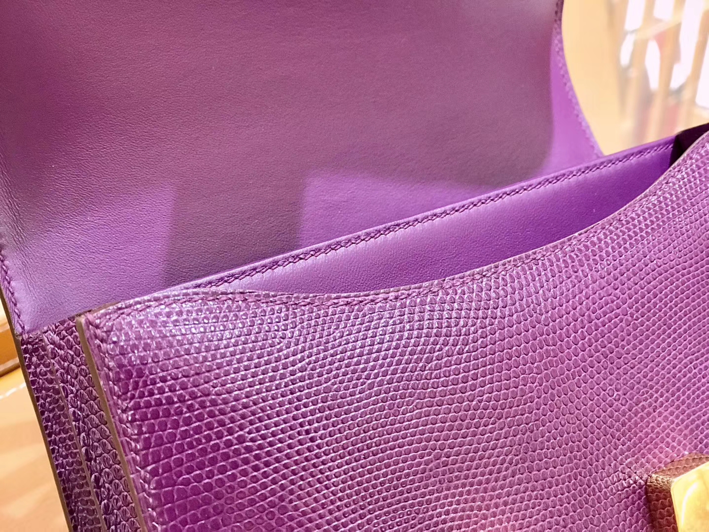 Hermès（爱马仕）Constance 空姐包 蜥蜴皮 海葵紫 18cm