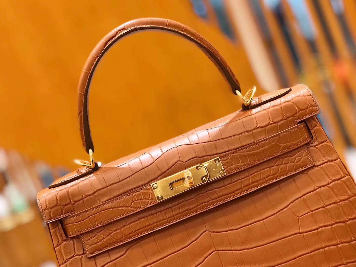 Hermès（爱马仕）Kelly  凯莉包 尼罗鳄鱼皮 蜜糖棕 28cm